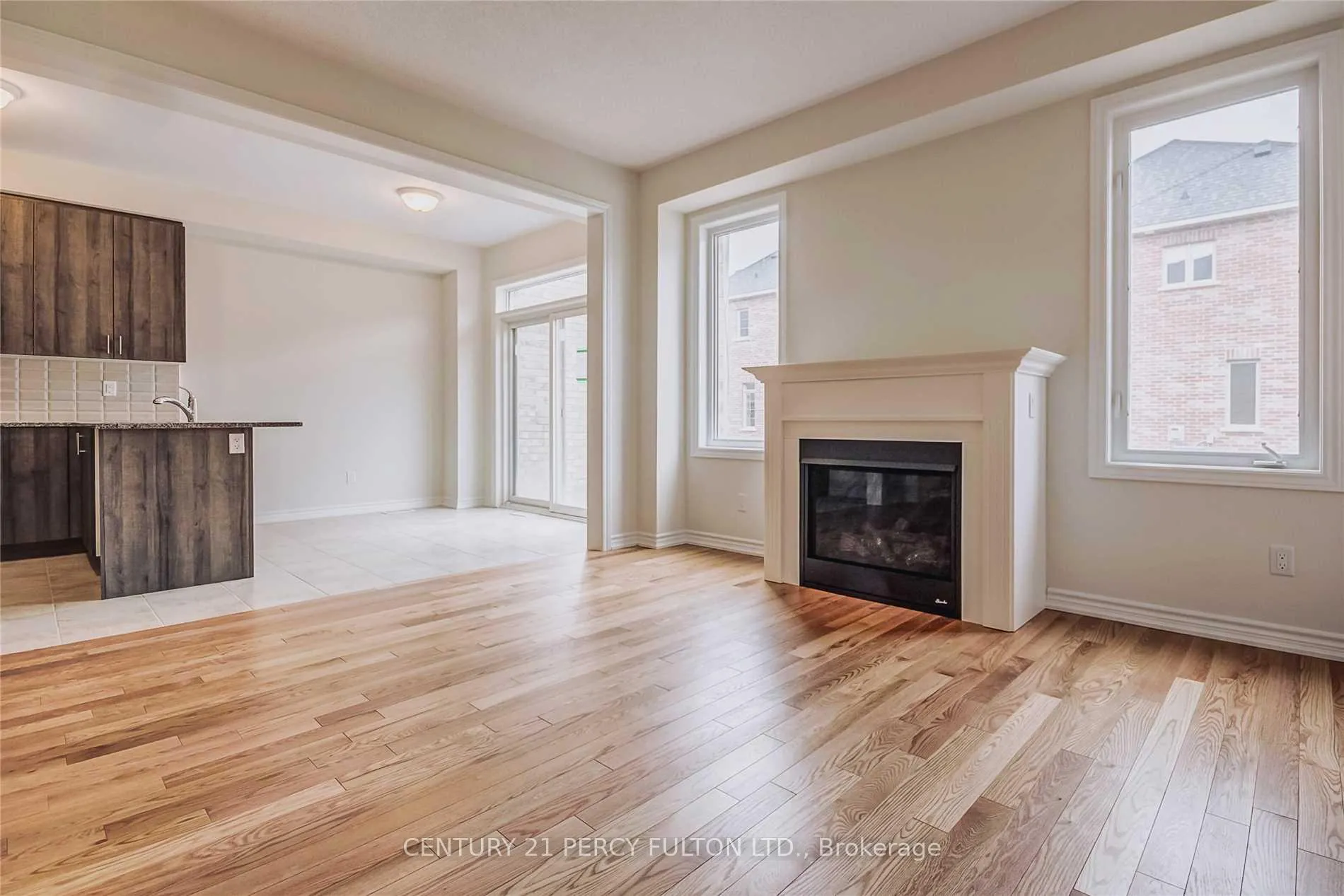 Photo 5 of 108 Workmen's Circle, Ajax, Northwest Ajax — HOMEH