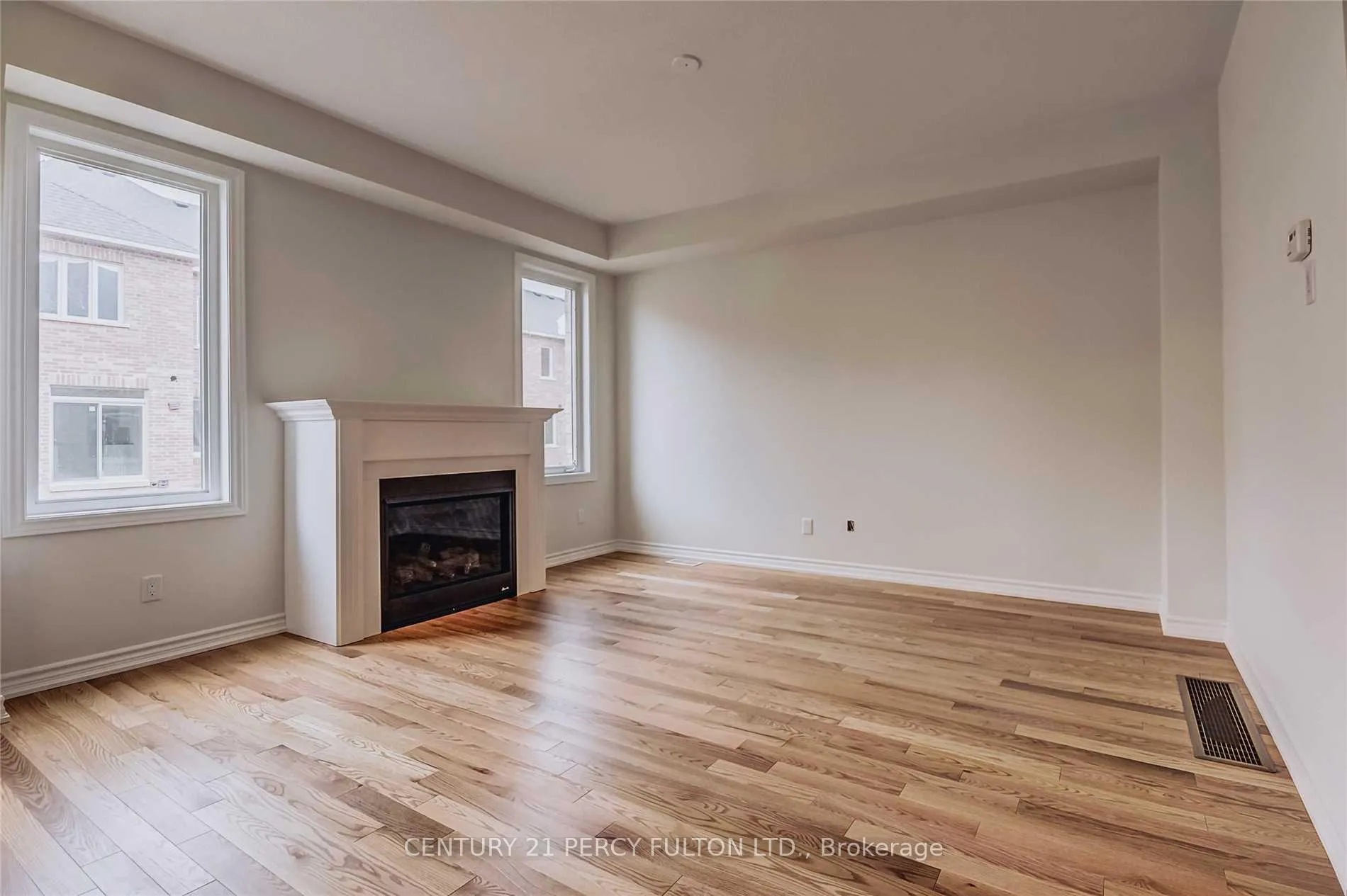 Photo 6 of 108 Workmen's Circle, Ajax, Northwest Ajax — HOMEH