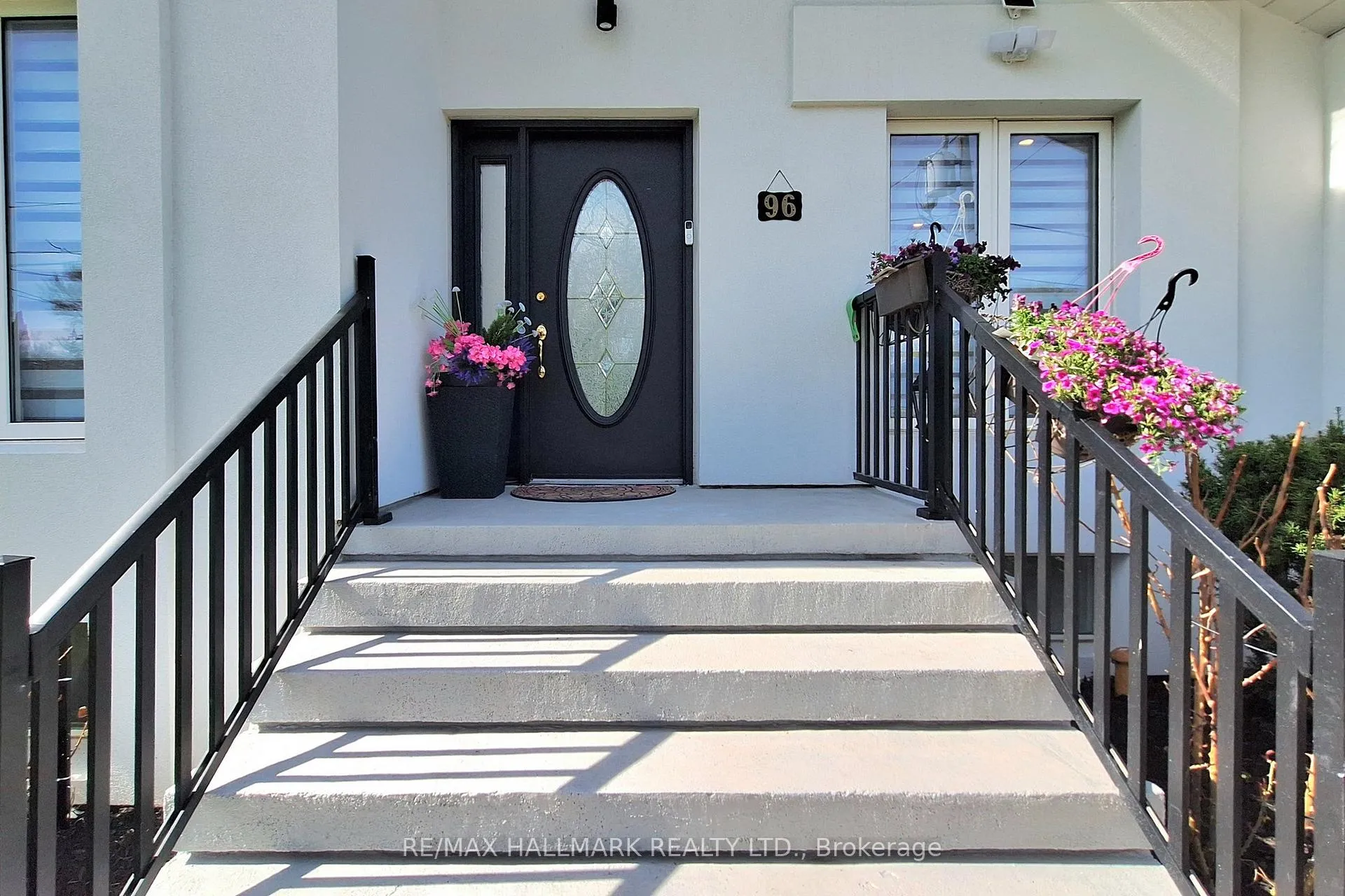 Photo 2 of 96 Searle Avenue, North York, Bathurst Manor — HOMEH