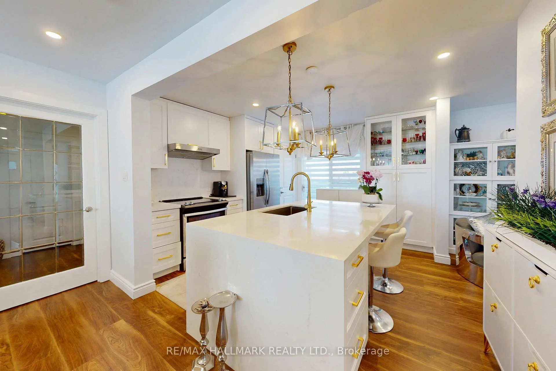 Photo 4 of 96 Searle Avenue, North York, Bathurst Manor — HOMEH