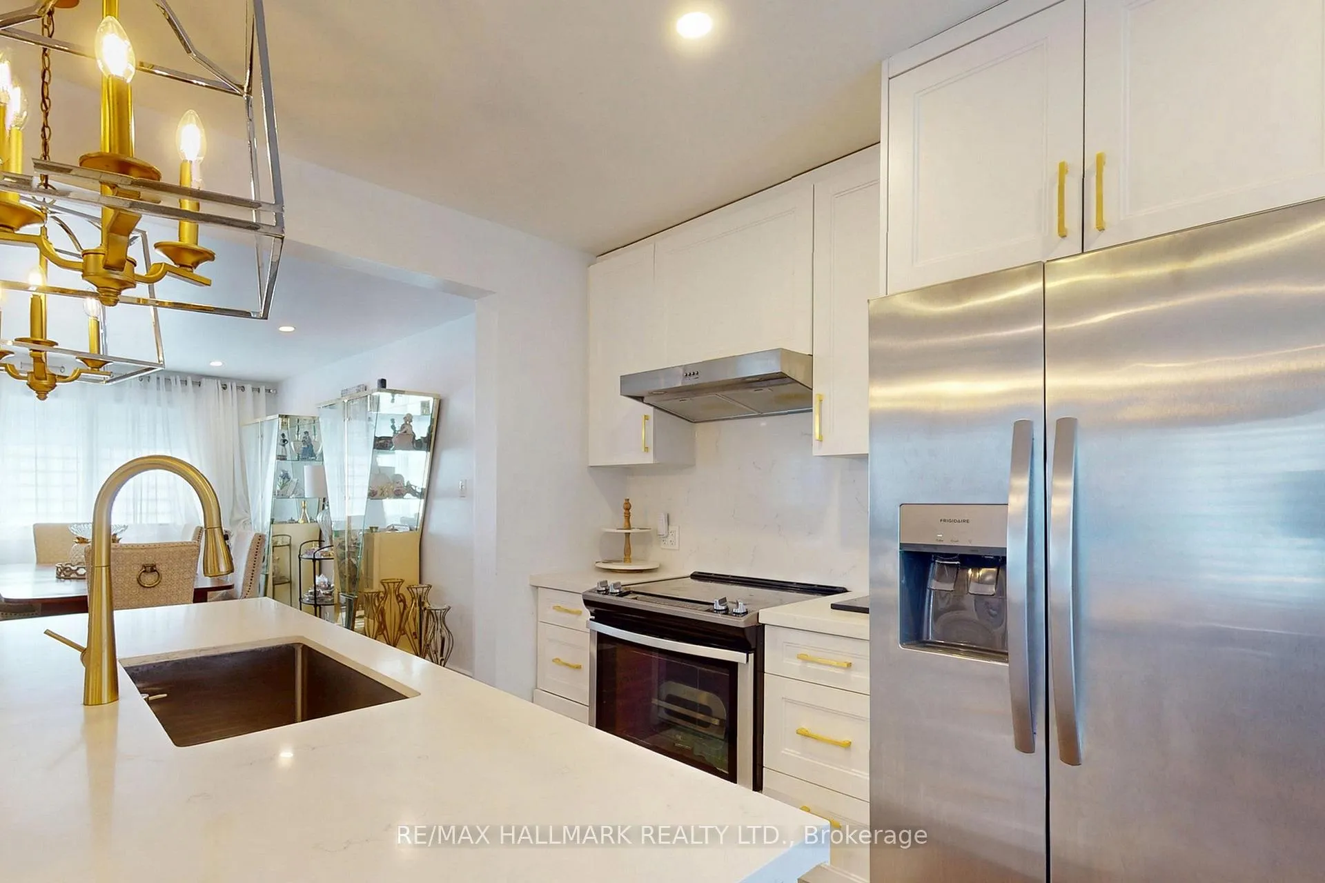 Photo 7 of 96 Searle Avenue, North York, Bathurst Manor — HOMEH