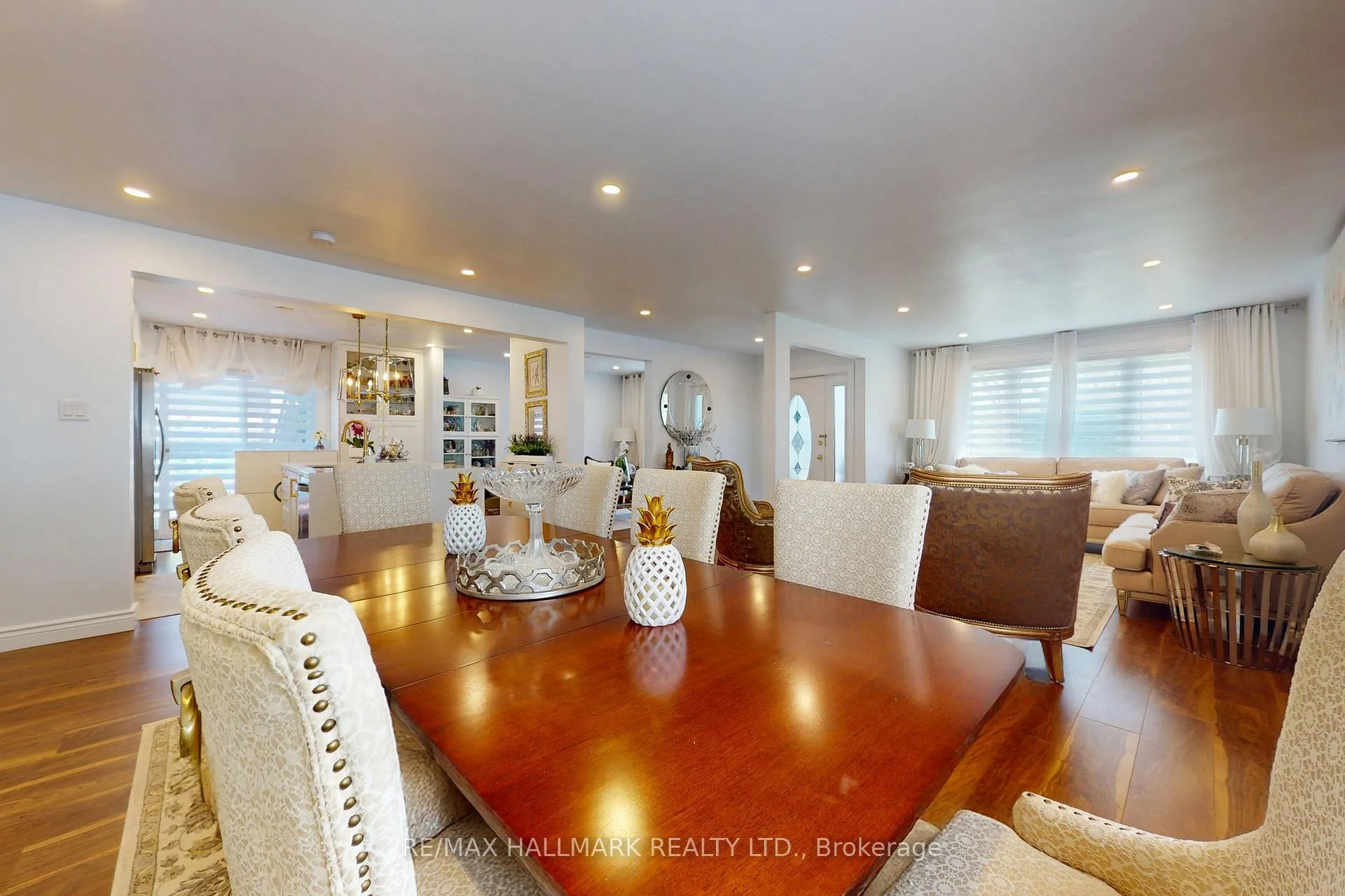 Photo 15 of 96 Searle Avenue, North York, Bathurst Manor — HOMEH