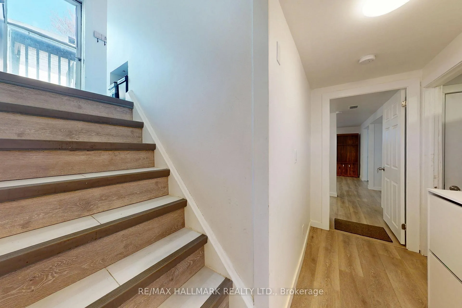 Photo 18 of 96 Searle Avenue, North York, Bathurst Manor — HOMEH