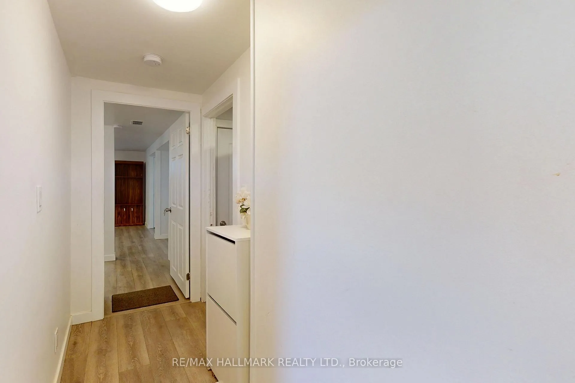 Photo 19 of 96 Searle Avenue, North York, Bathurst Manor — HOMEH