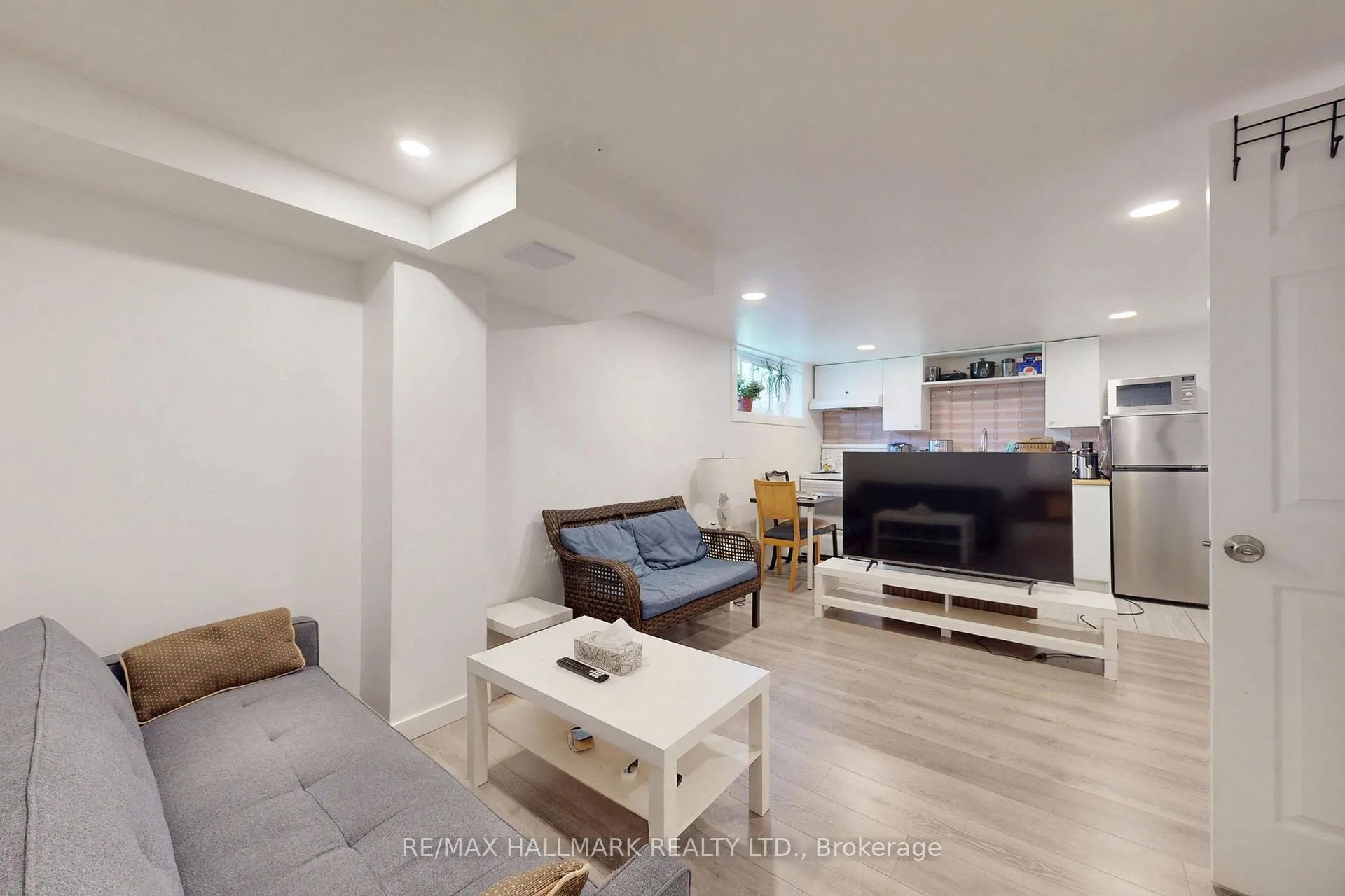 Photo 26 of 96 Searle Avenue, North York, Bathurst Manor — HOMEH