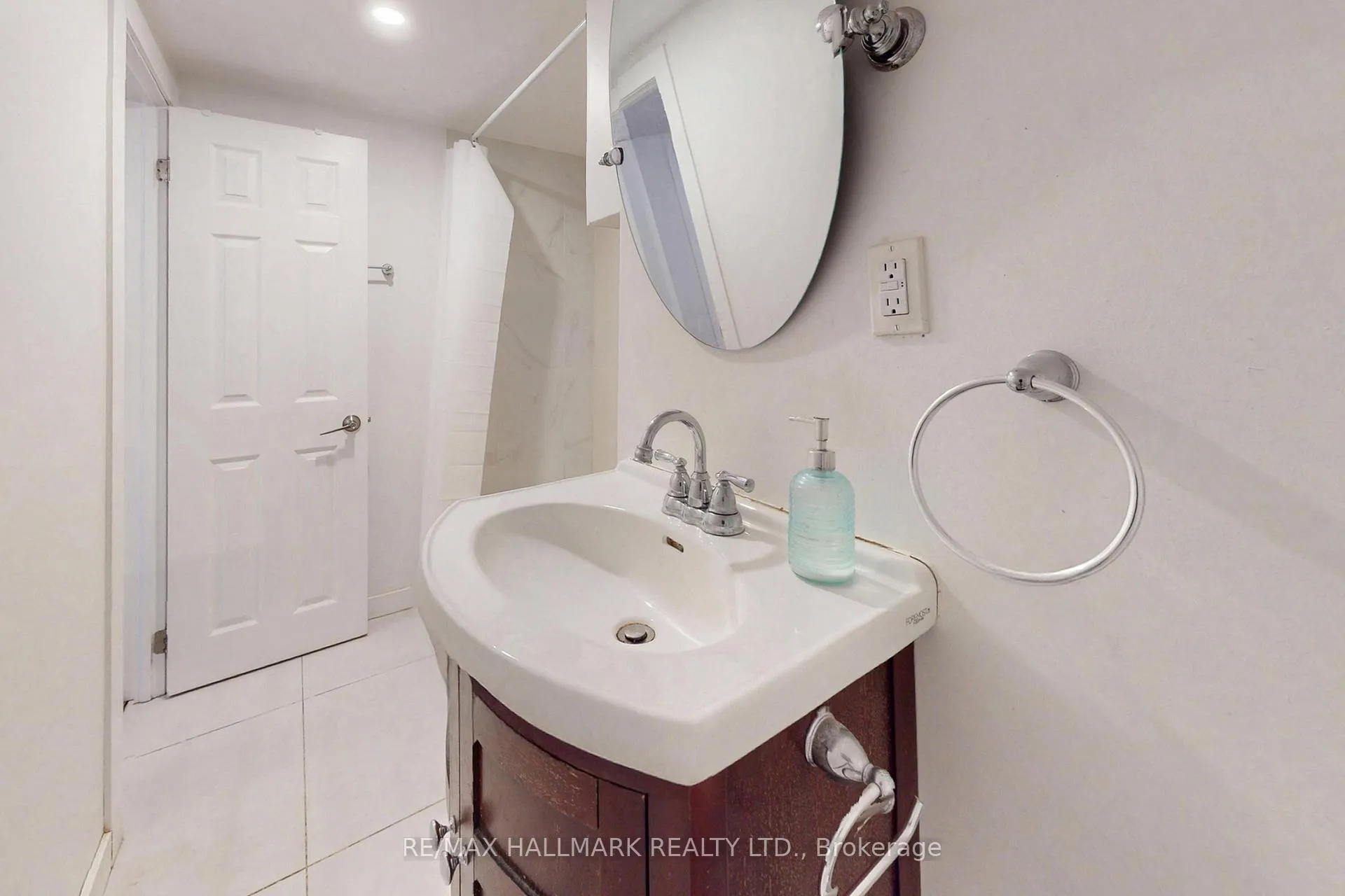 Photo 33 of 96 Searle Avenue, North York, Bathurst Manor — HOMEH