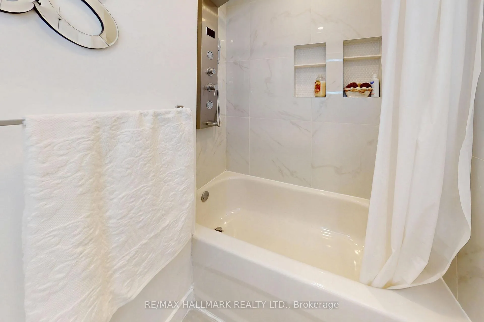 Photo 44 of 96 Searle Avenue, North York, Bathurst Manor — HOMEH