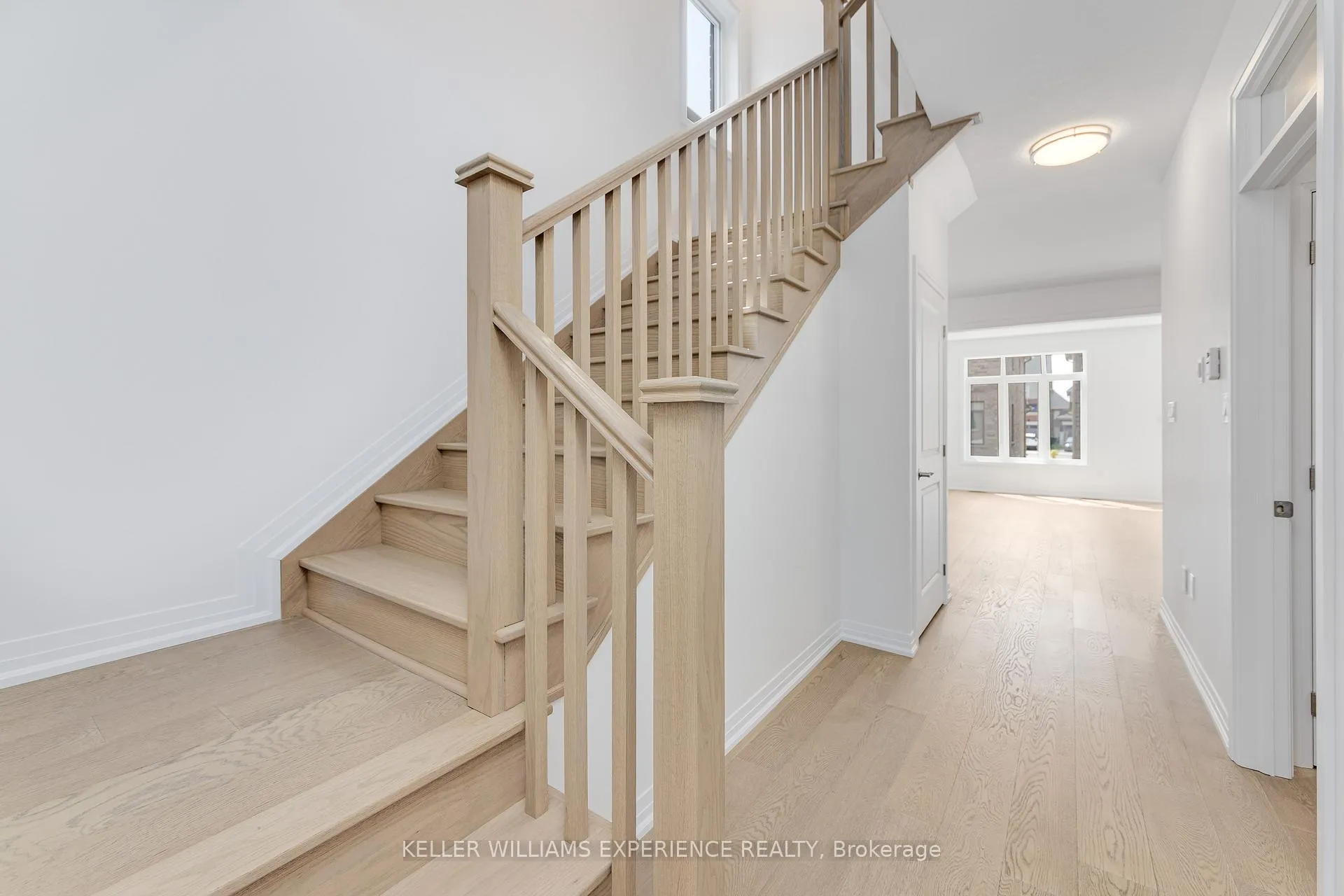 Photo 6 of 54 Sagewood Avenue, Barrie, Rural Barrie Southeast — HOMEH