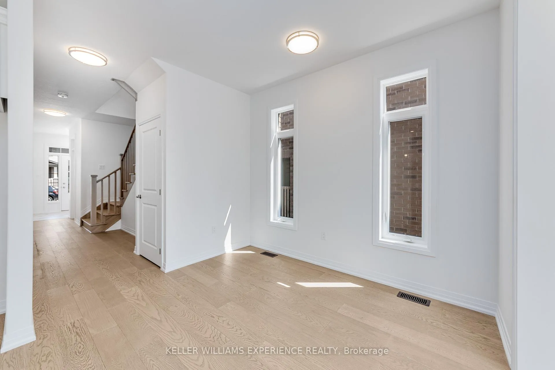 Photo 8 of 54 Sagewood Avenue, Barrie, Rural Barrie Southeast — HOMEH