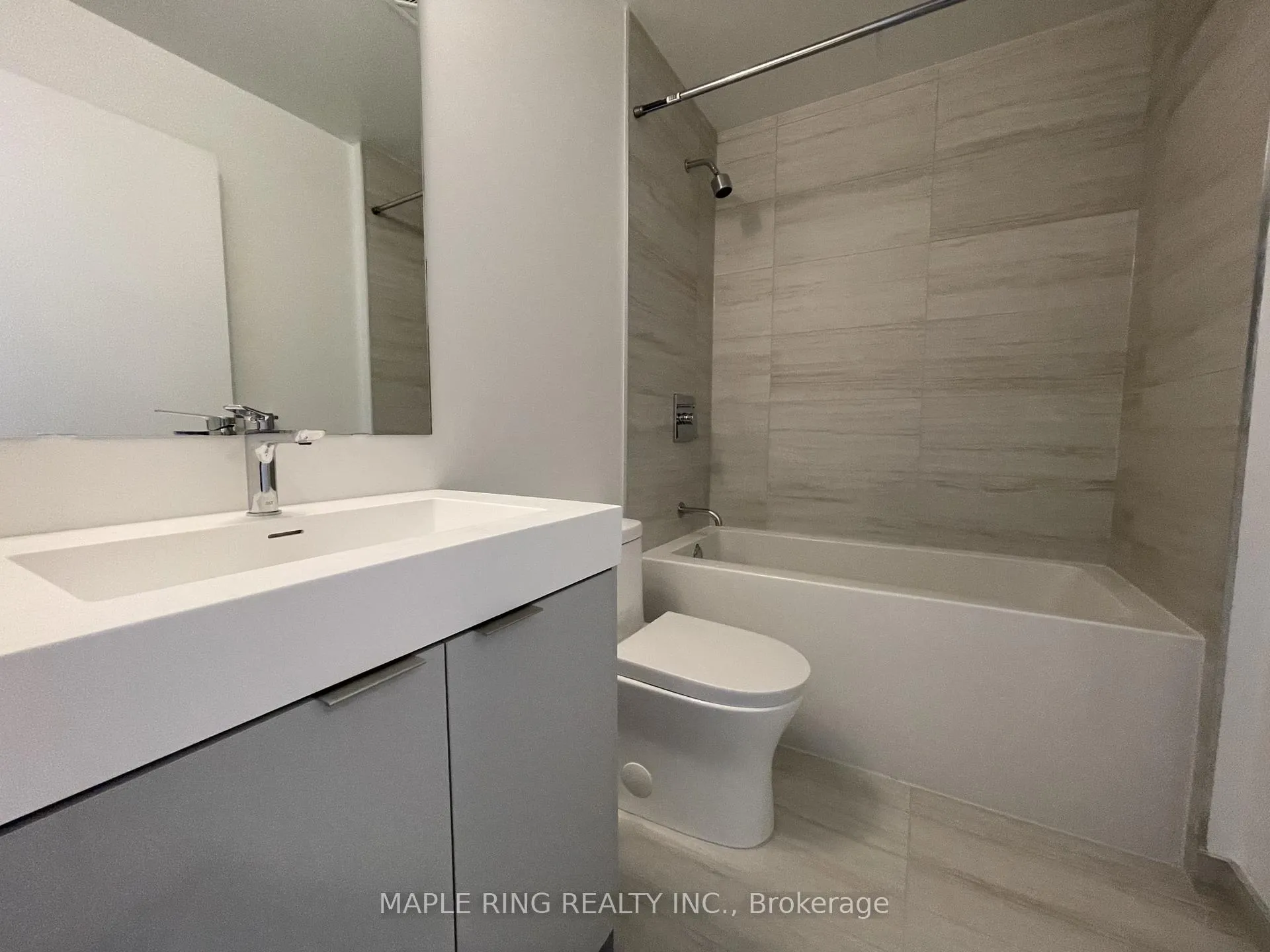 Photo 3 of Unit 1103, 474 Caldari Road, Vaughan, Concord — HOMEH
