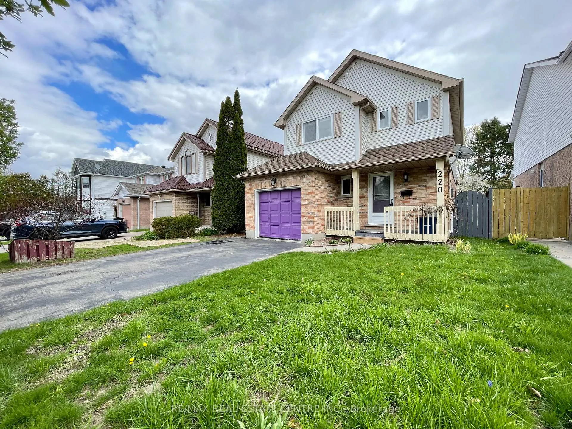Photo 2 of 220 Pastern Trail, Waterloo — HOMEH