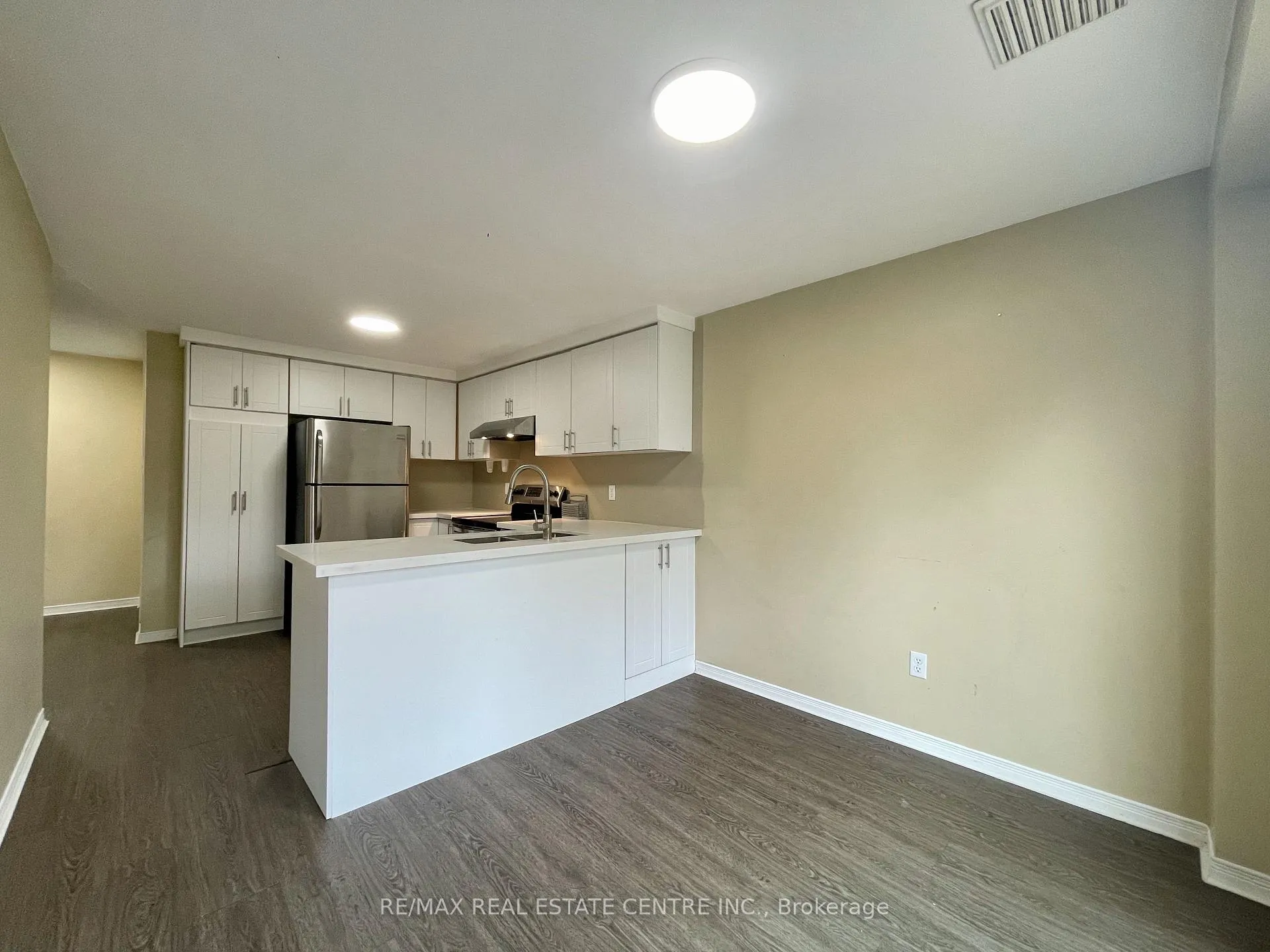 Photo 5 of 220 Pastern Trail, Waterloo — HOMEH