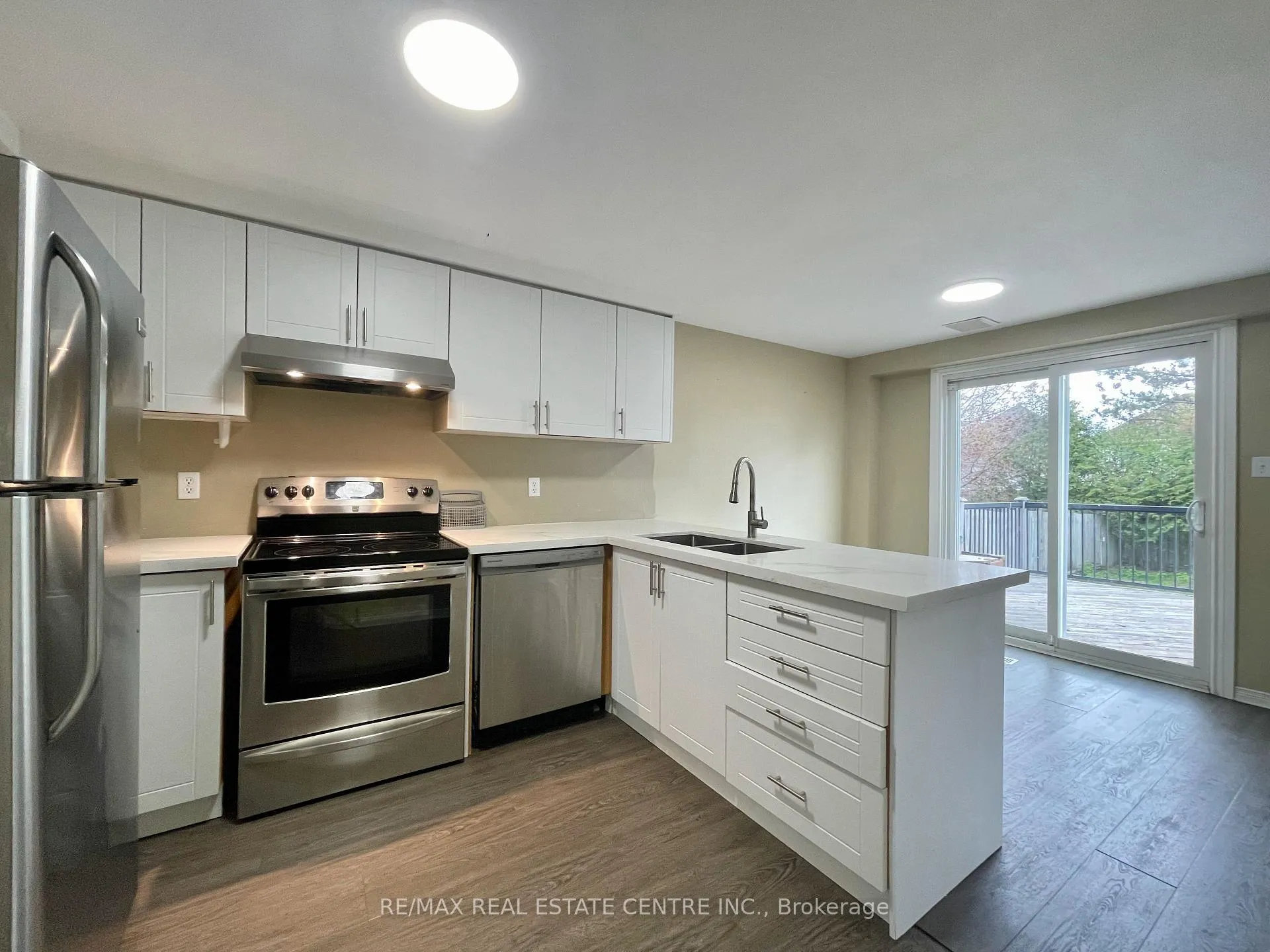 Photo 6 of 220 Pastern Trail, Waterloo — HOMEH