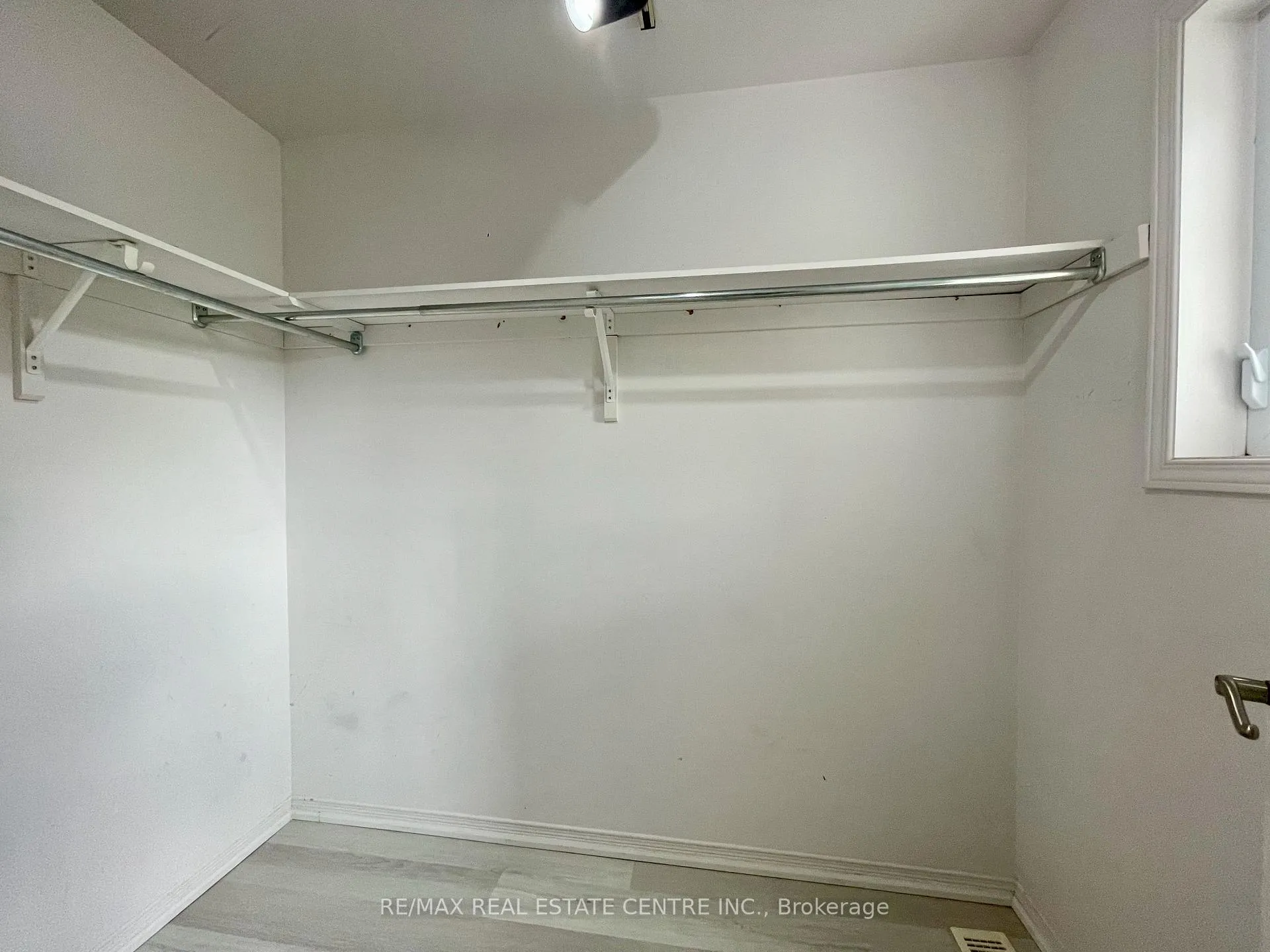 Photo 10 of 220 Pastern Trail, Waterloo — HOMEH