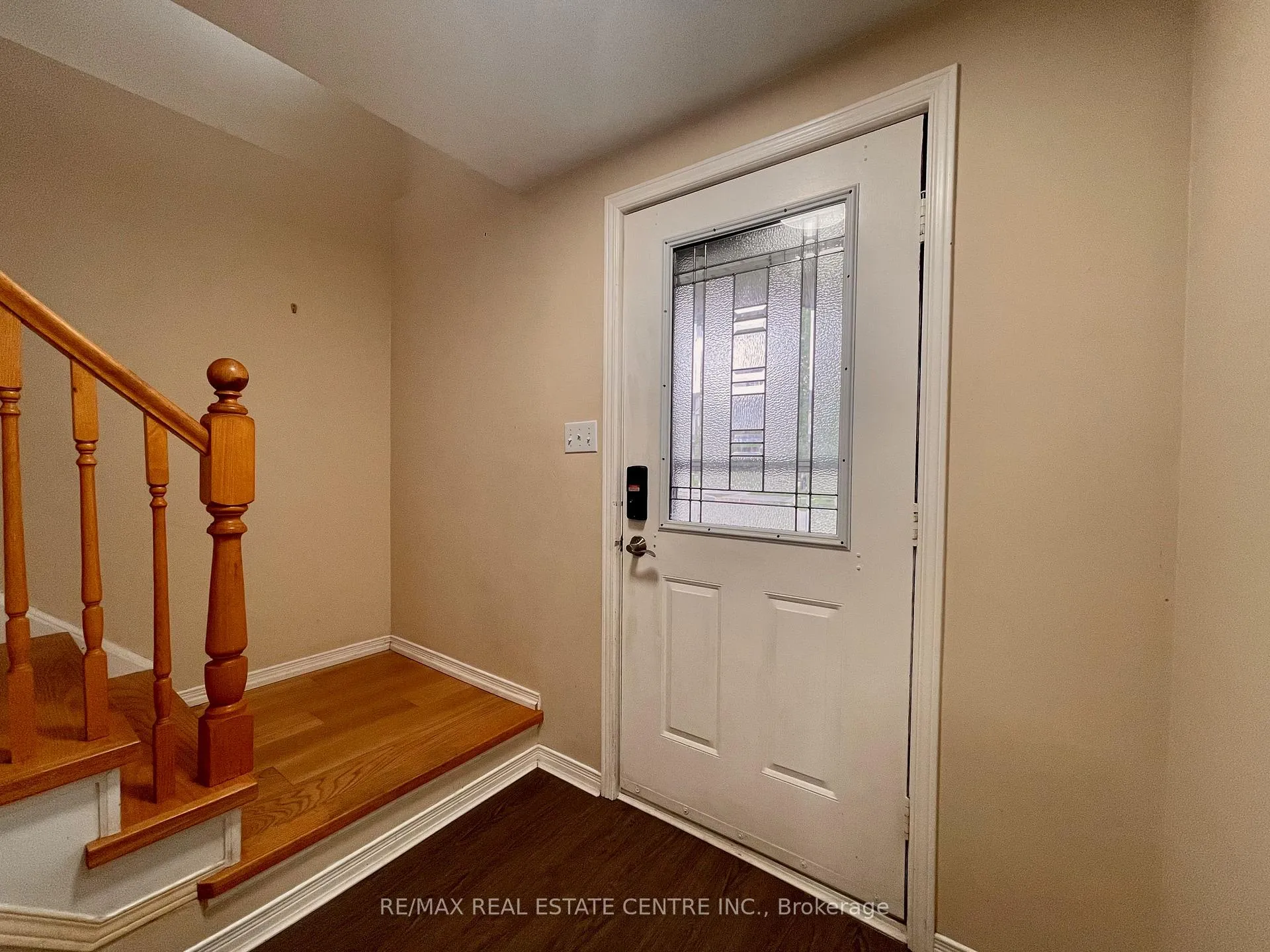Photo 11 of 220 Pastern Trail, Waterloo — HOMEH