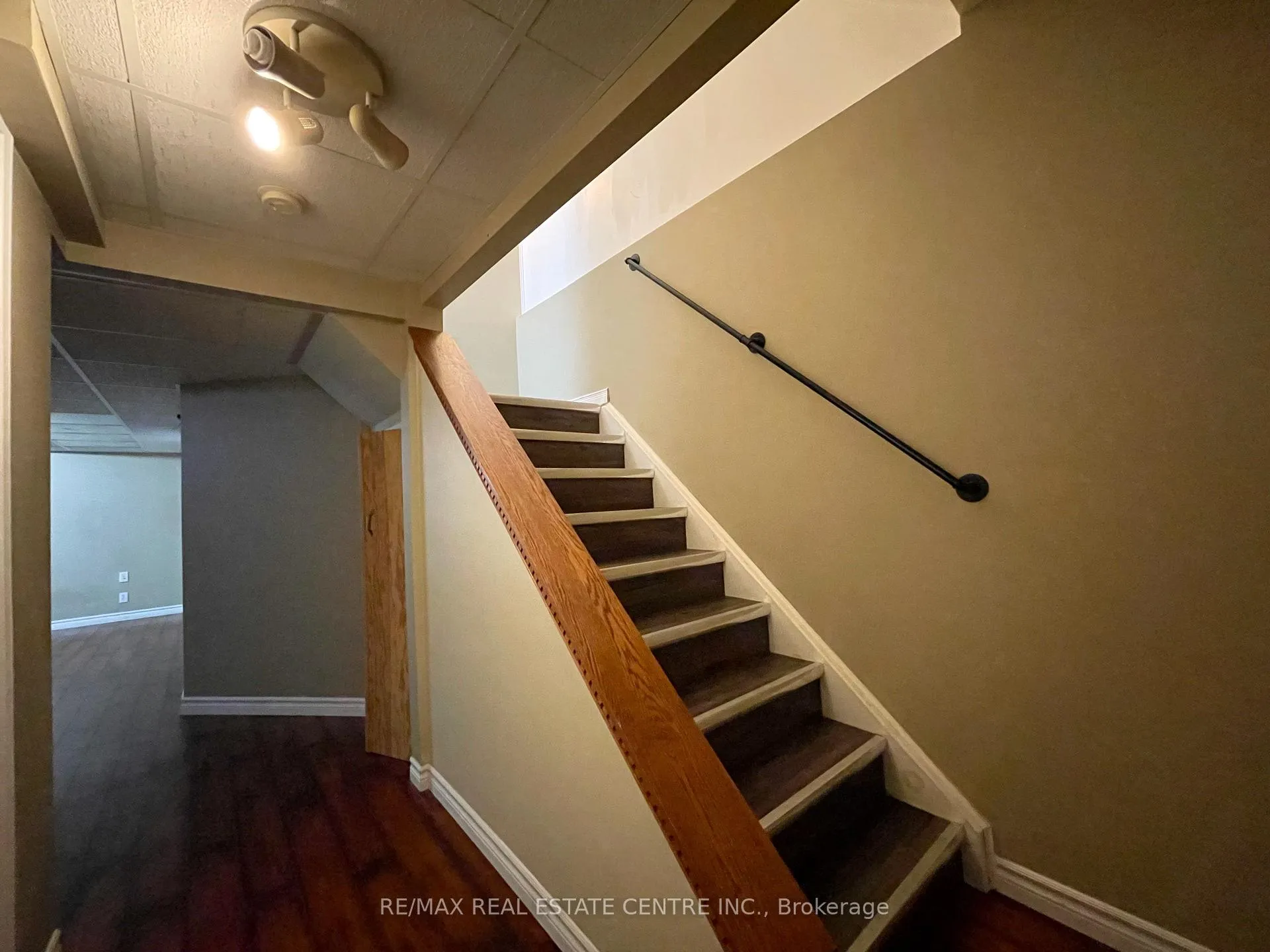 Photo 16 of 220 Pastern Trail, Waterloo — HOMEH