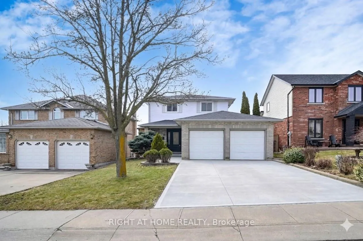 Photo 1 of 62 Como Place, Hamilton, Ryckmans — HOMEH