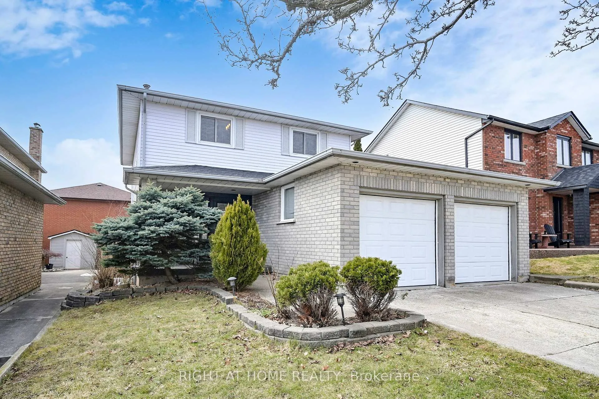 Photo 2 of 62 Como Place, Hamilton, Ryckmans — HOMEH
