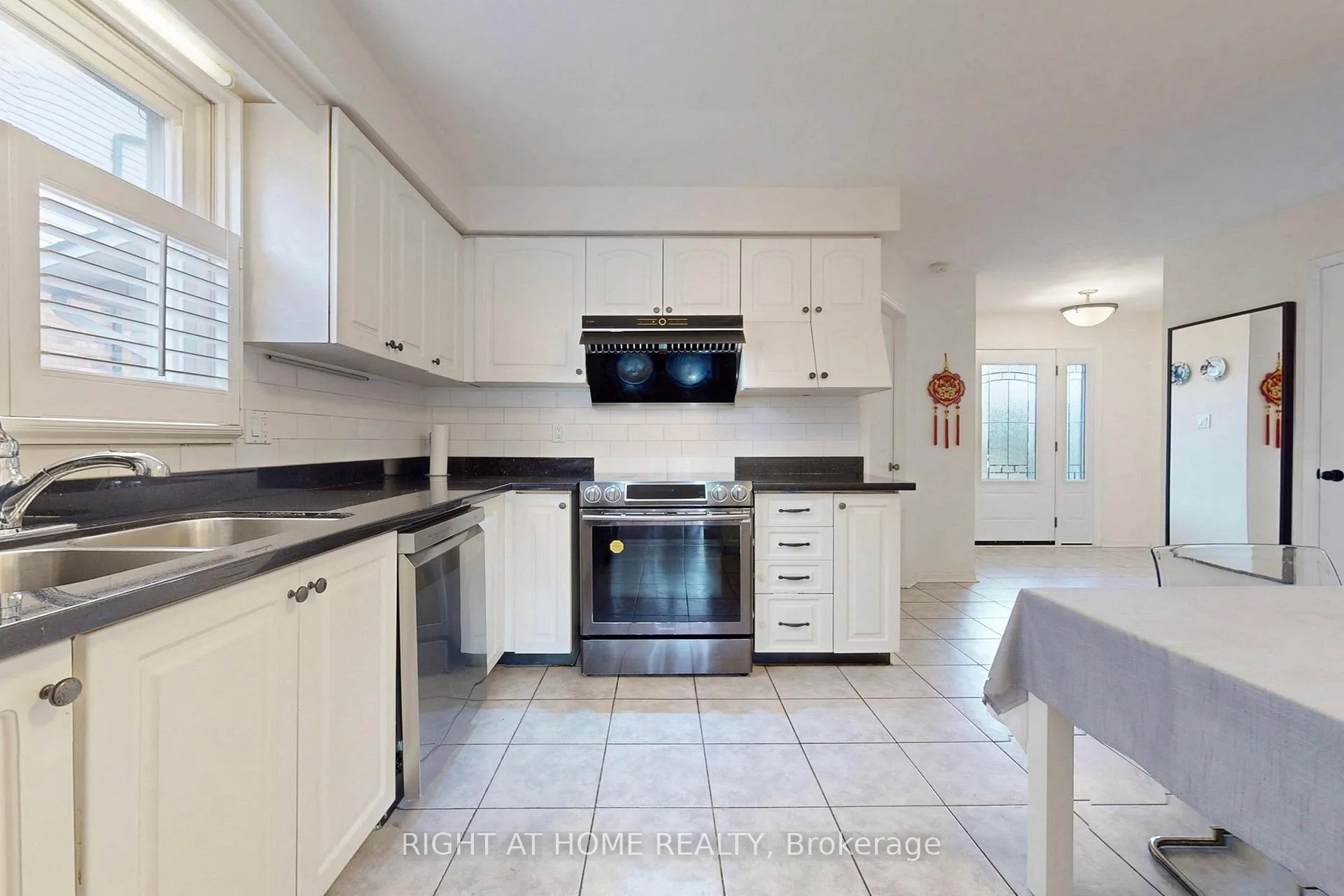Photo 14 of 62 Como Place, Hamilton, Ryckmans — HOMEH