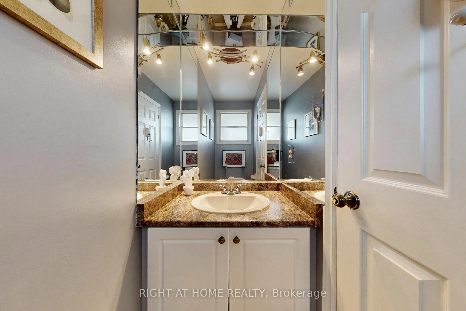 Photo 21 of 62 Como Place, Hamilton, Ryckmans — HOMEH