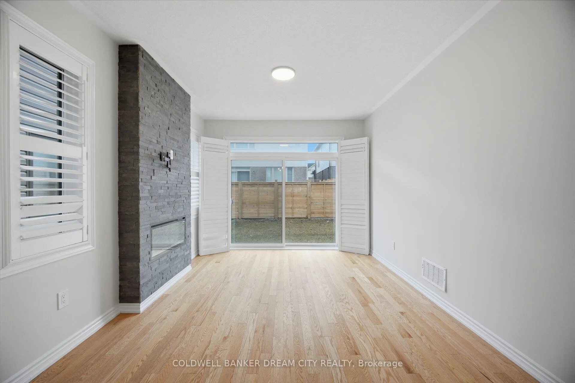 Photo 12 of 33 Bannister Road, Barrie, Rural Barrie Southeast — HOMEH