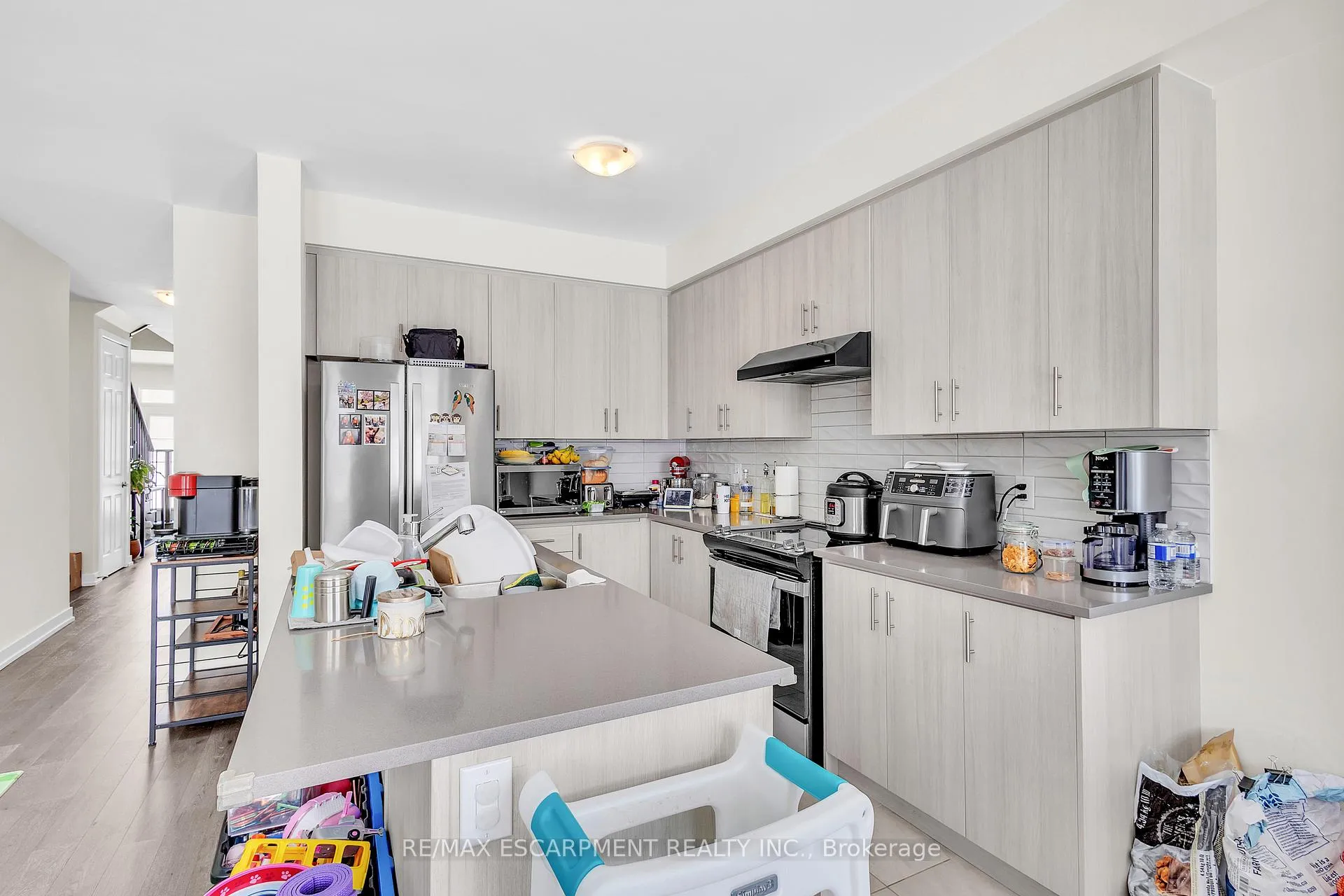 Photo 8 of 12 Blackberry Lane, Thorold, Hurricane/Merrittville — HOMEH