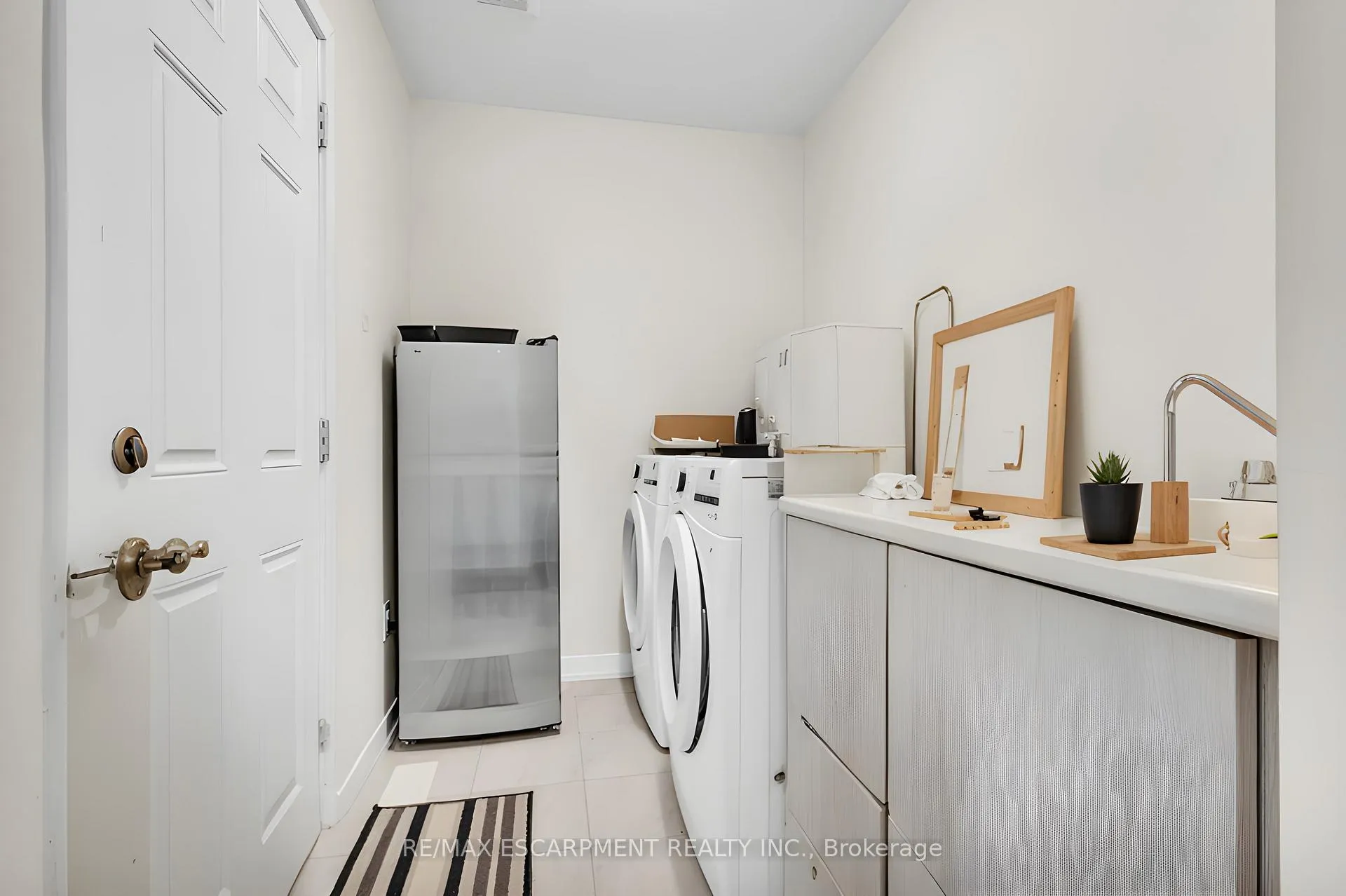 Photo 12 of 12 Blackberry Lane, Thorold, Hurricane/Merrittville — HOMEH
