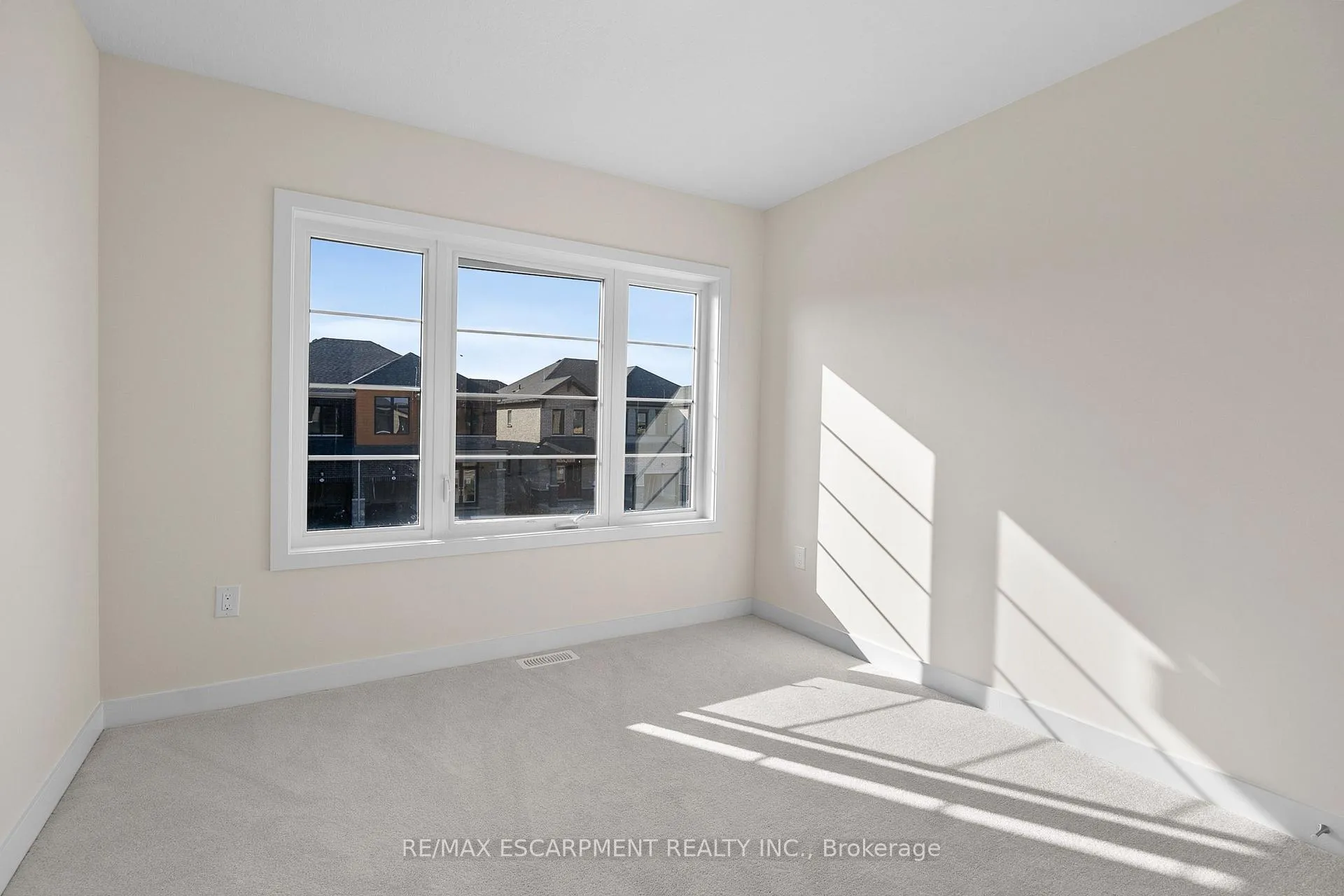 Photo 17 of 12 Blackberry Lane, Thorold, Hurricane/Merrittville — HOMEH