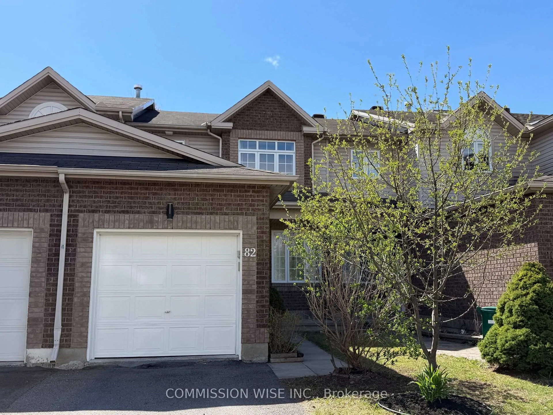 Photo 1 of 82 Carwood Circle, Ottawa, Carson Meadows — HOMEH