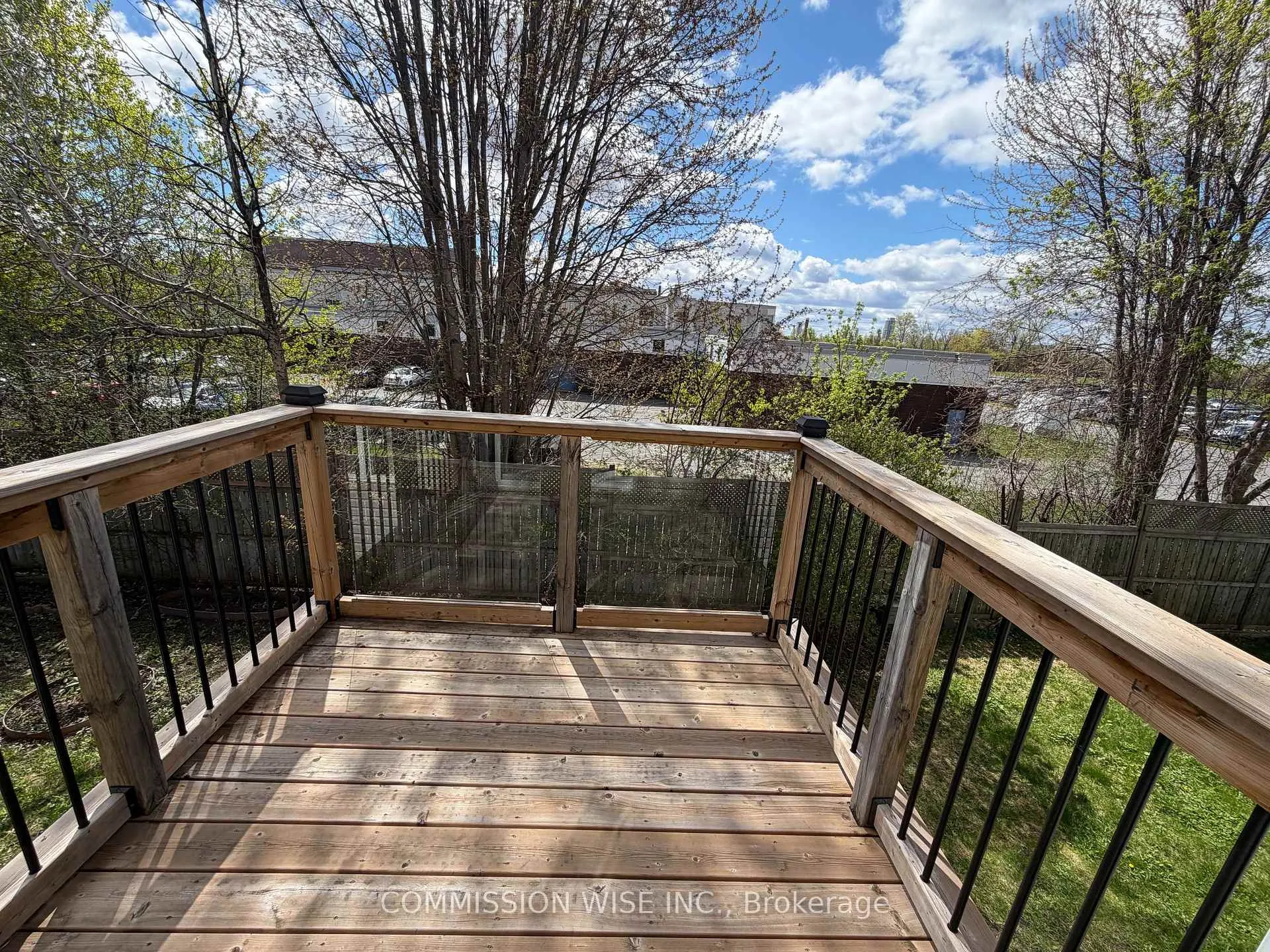 Photo 13 of 82 Carwood Circle, Ottawa, Carson Meadows — HOMEH