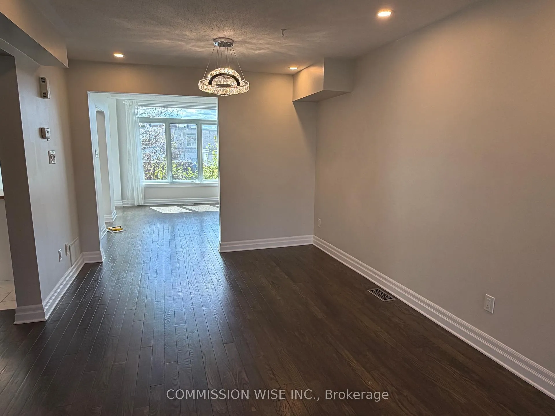 Photo 14 of 82 Carwood Circle, Ottawa, Carson Meadows — HOMEH