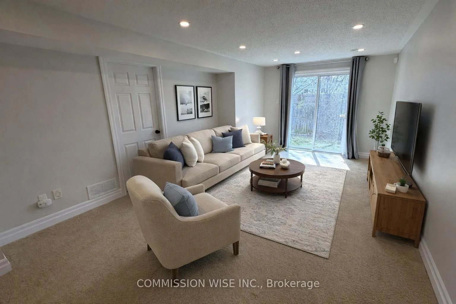 Photo 27 of 82 Carwood Circle, Ottawa, Carson Meadows — HOMEH