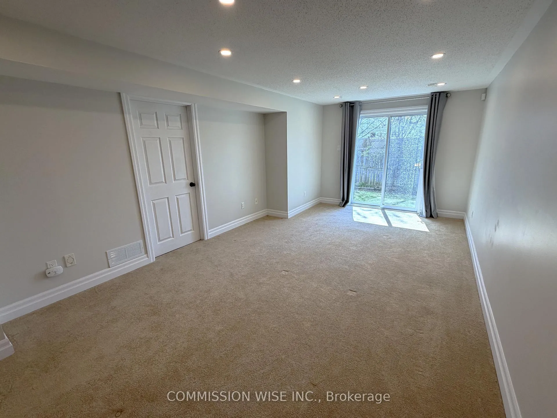 Photo 28 of 82 Carwood Circle, Ottawa, Carson Meadows — HOMEH