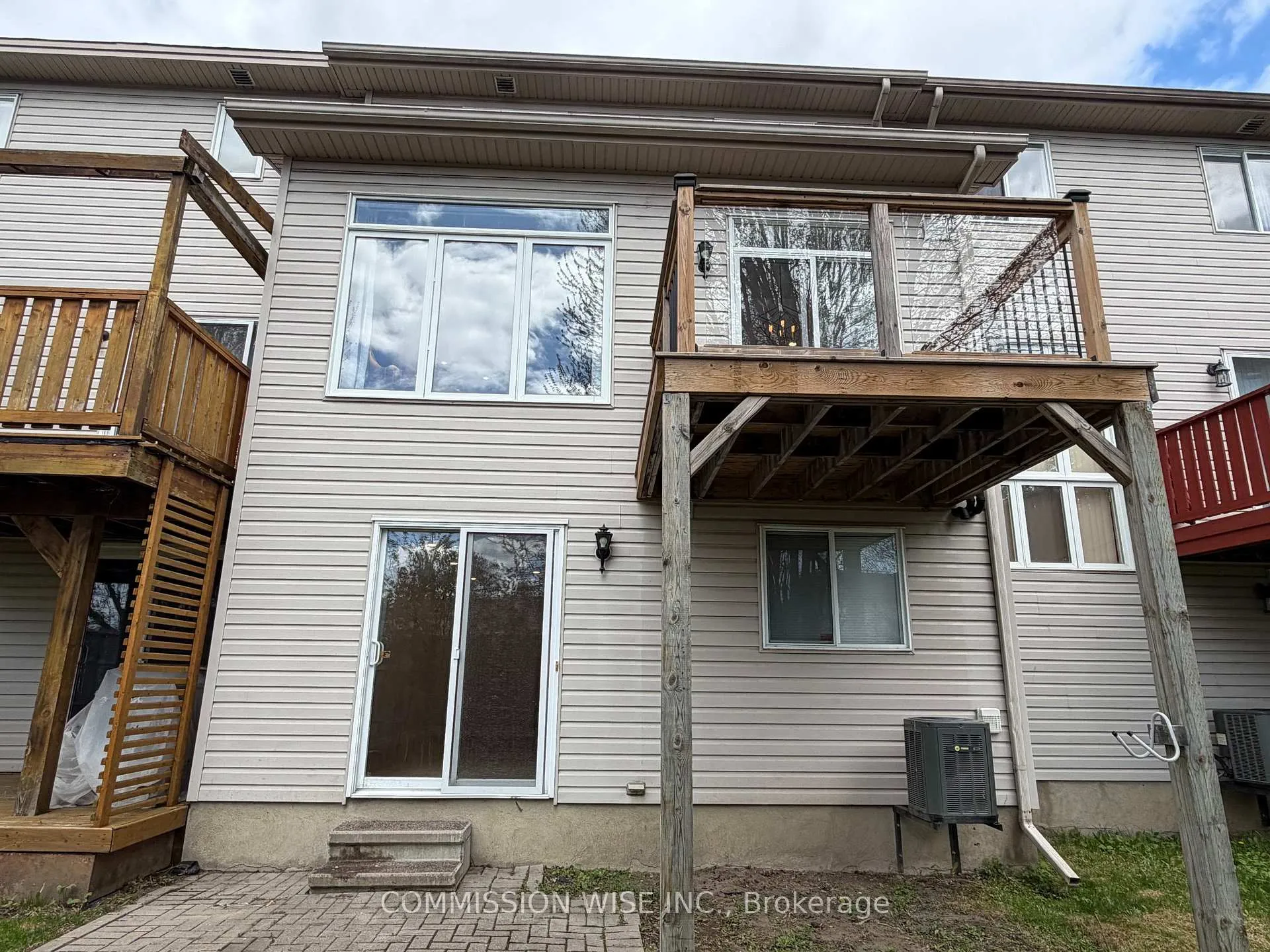Photo 33 of 82 Carwood Circle, Ottawa, Carson Meadows — HOMEH