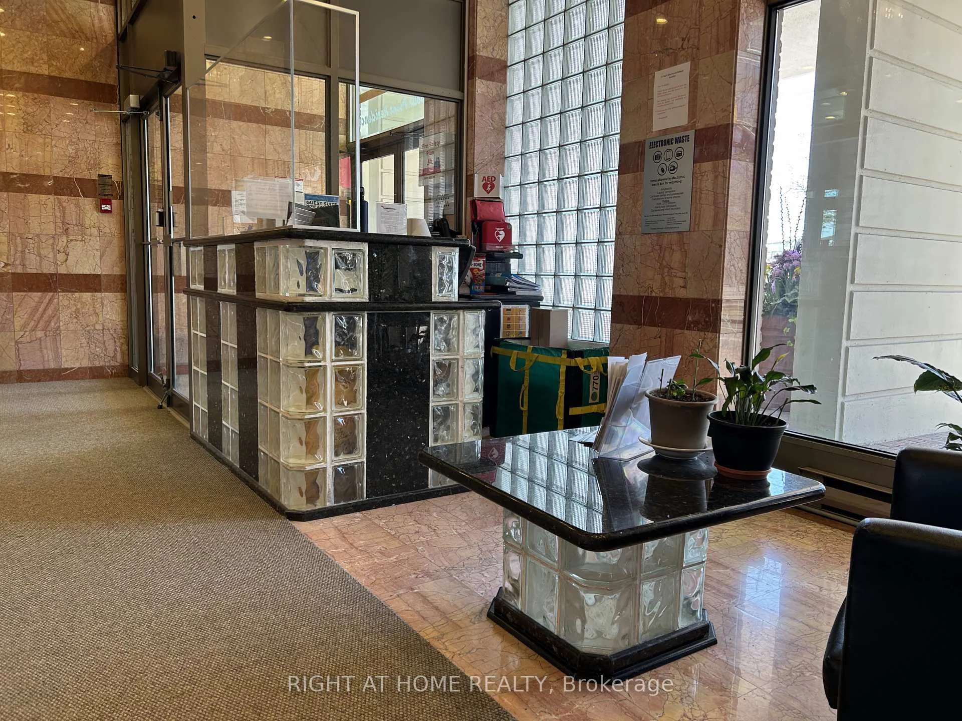 Front of Unit 1608, 250 Queens Quay W