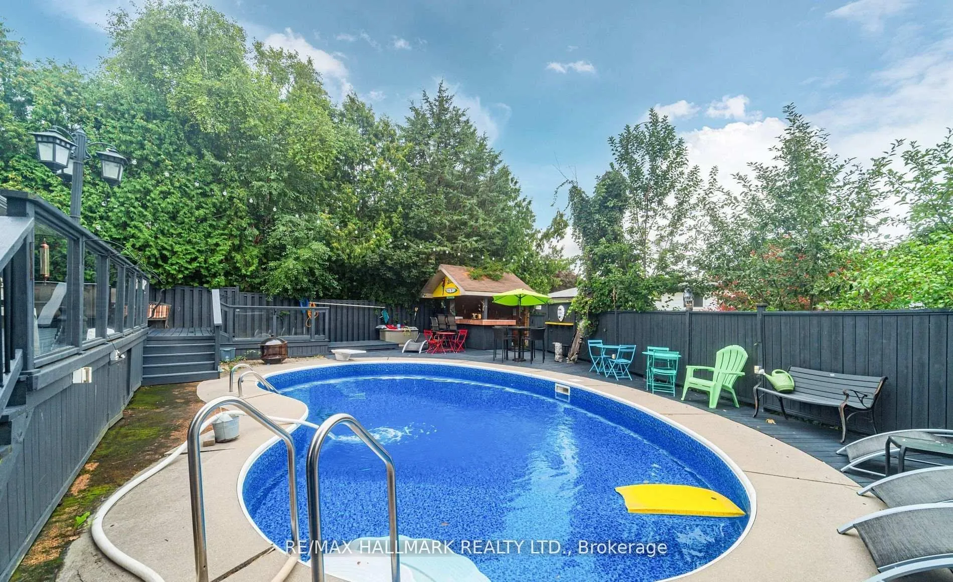 Photo 30 of 4 Devins Drive, Aurora, Aurora Heights — HOMEH