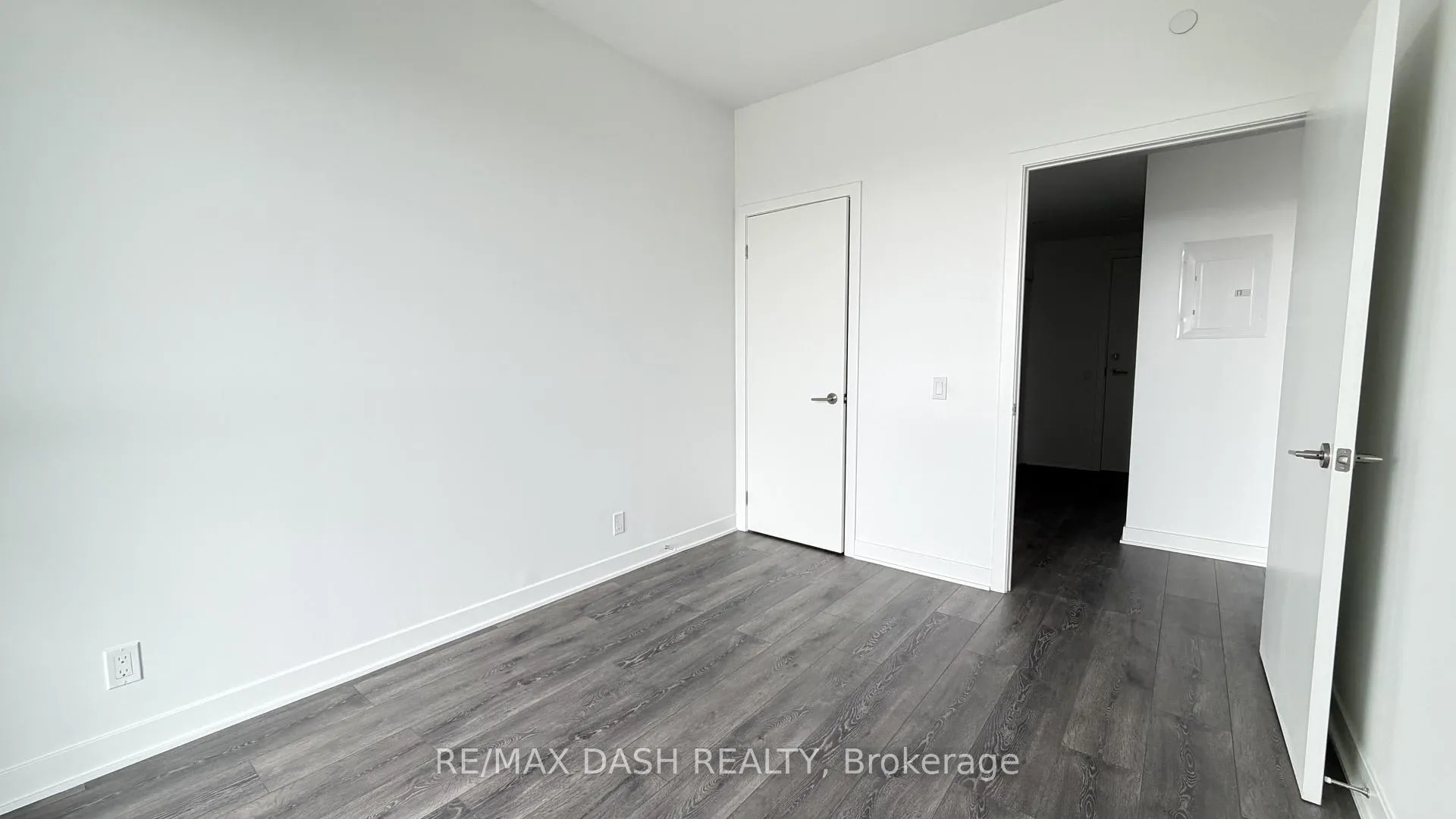 Photo 15 of Unit 811, 6 Flavelle Trail, Vaughan, Steeles West Industrial — HOMEH