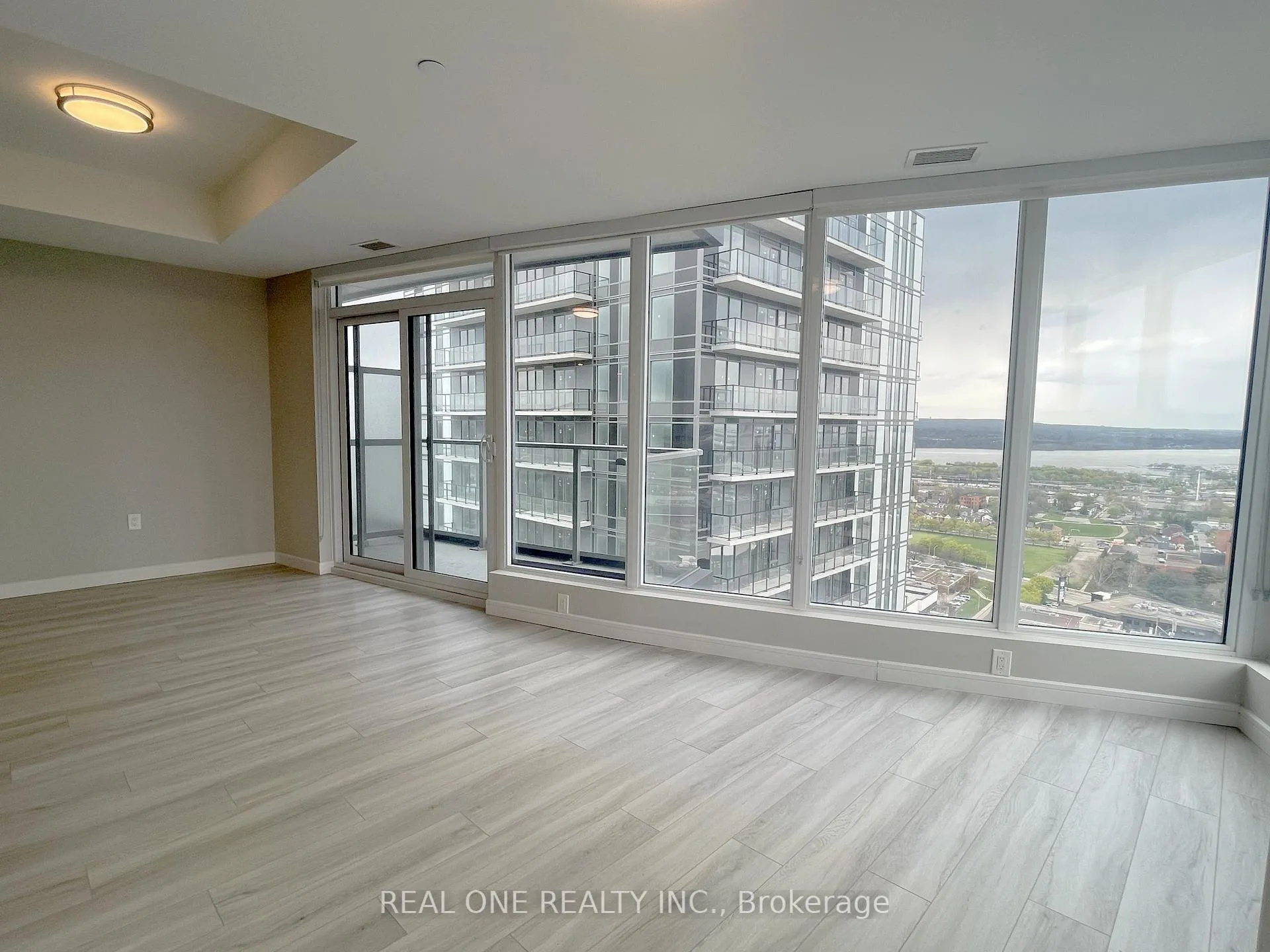 Photo 10 of Unit 2504, 20 George Street, Hamilton, Central — HOMEH
