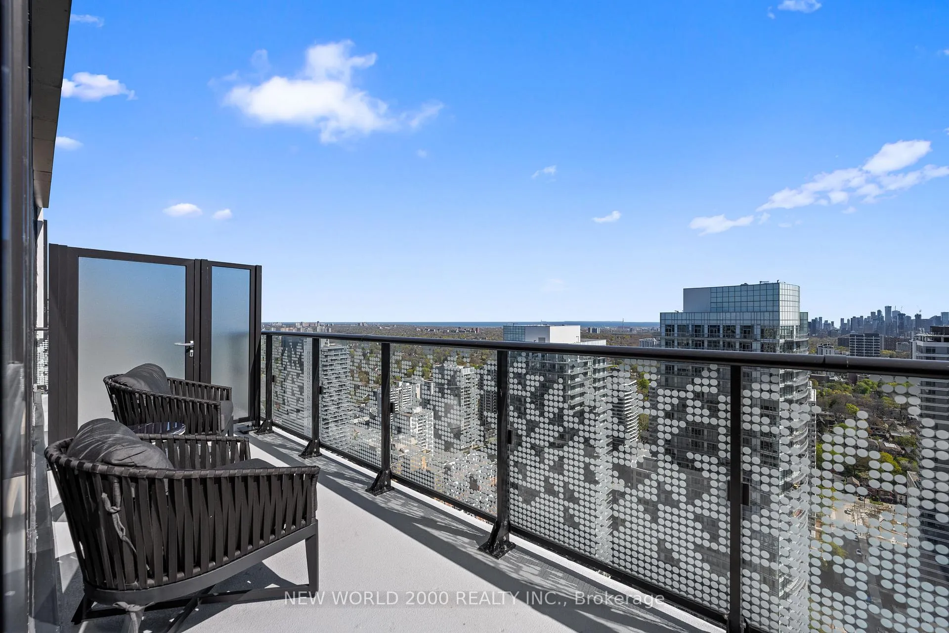 Photo 22 of Unit 1712, 101 Roehampton Avenue, Toronto, Mount Pleasant West — HOMEH