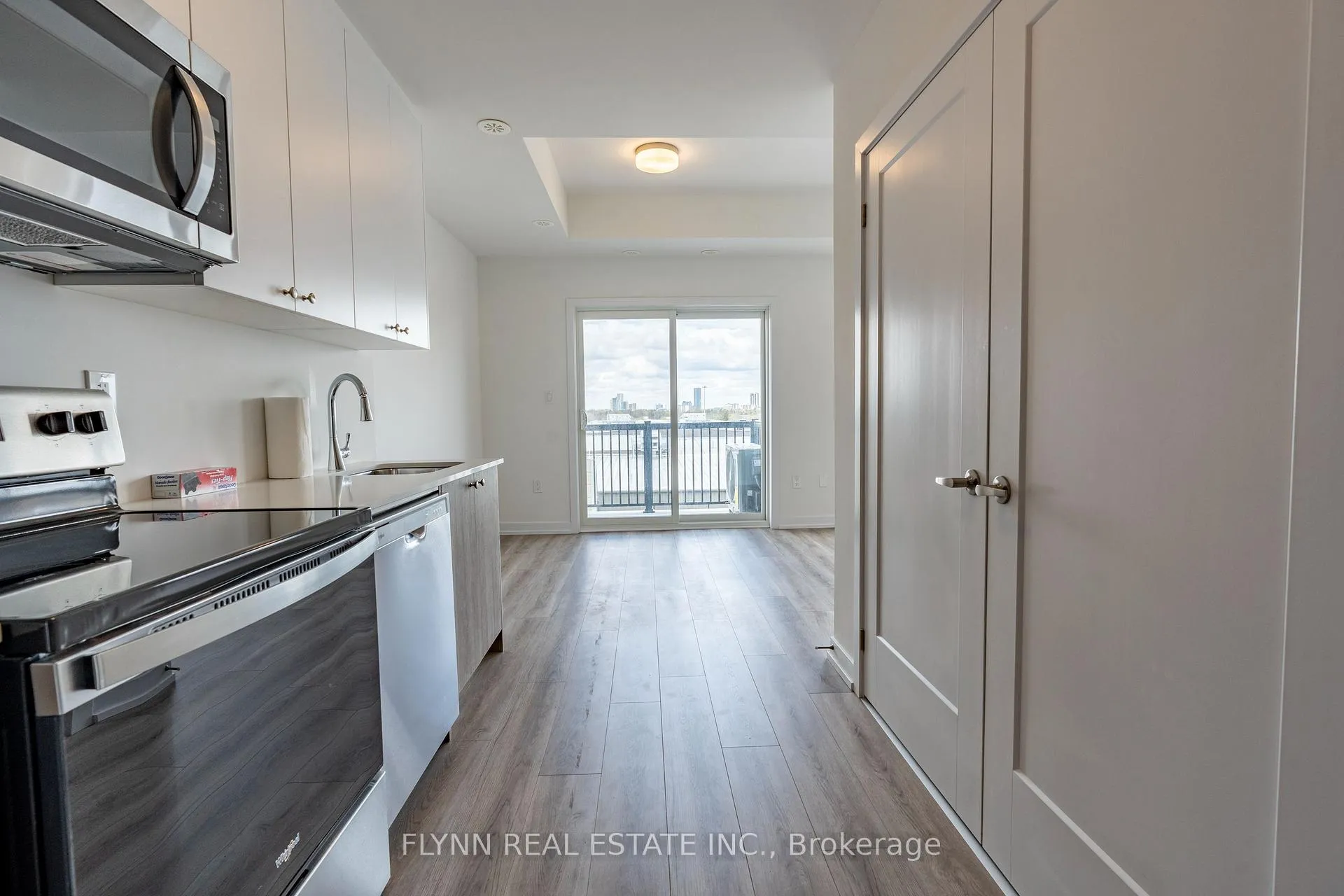 Photo 4 of Unit Q6, 25 Palace Street, Kitchener — HOMEH