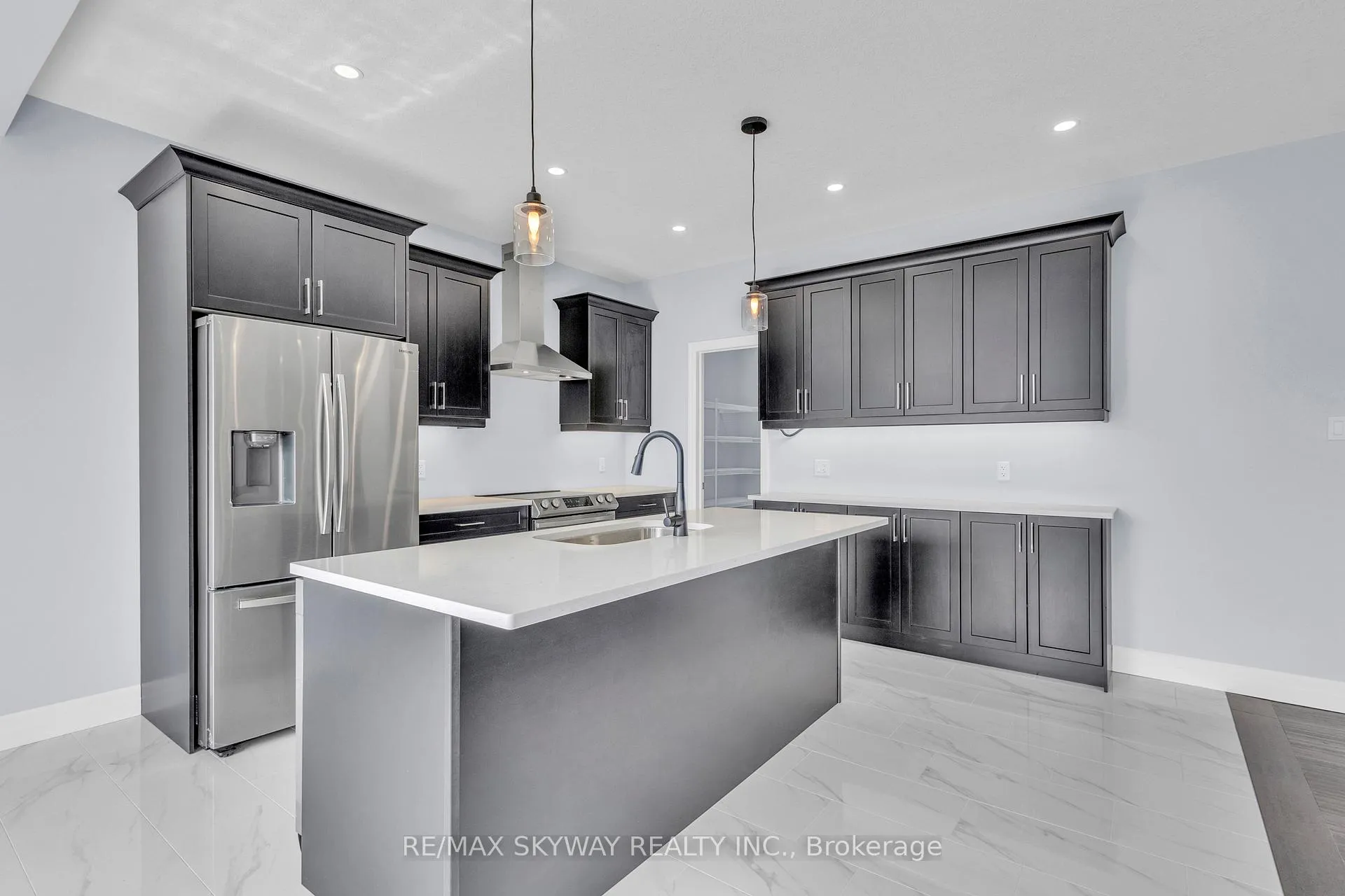 Photo 29 of 176 Foxborough Place, Thames Centre, Thorndale — HOMEH