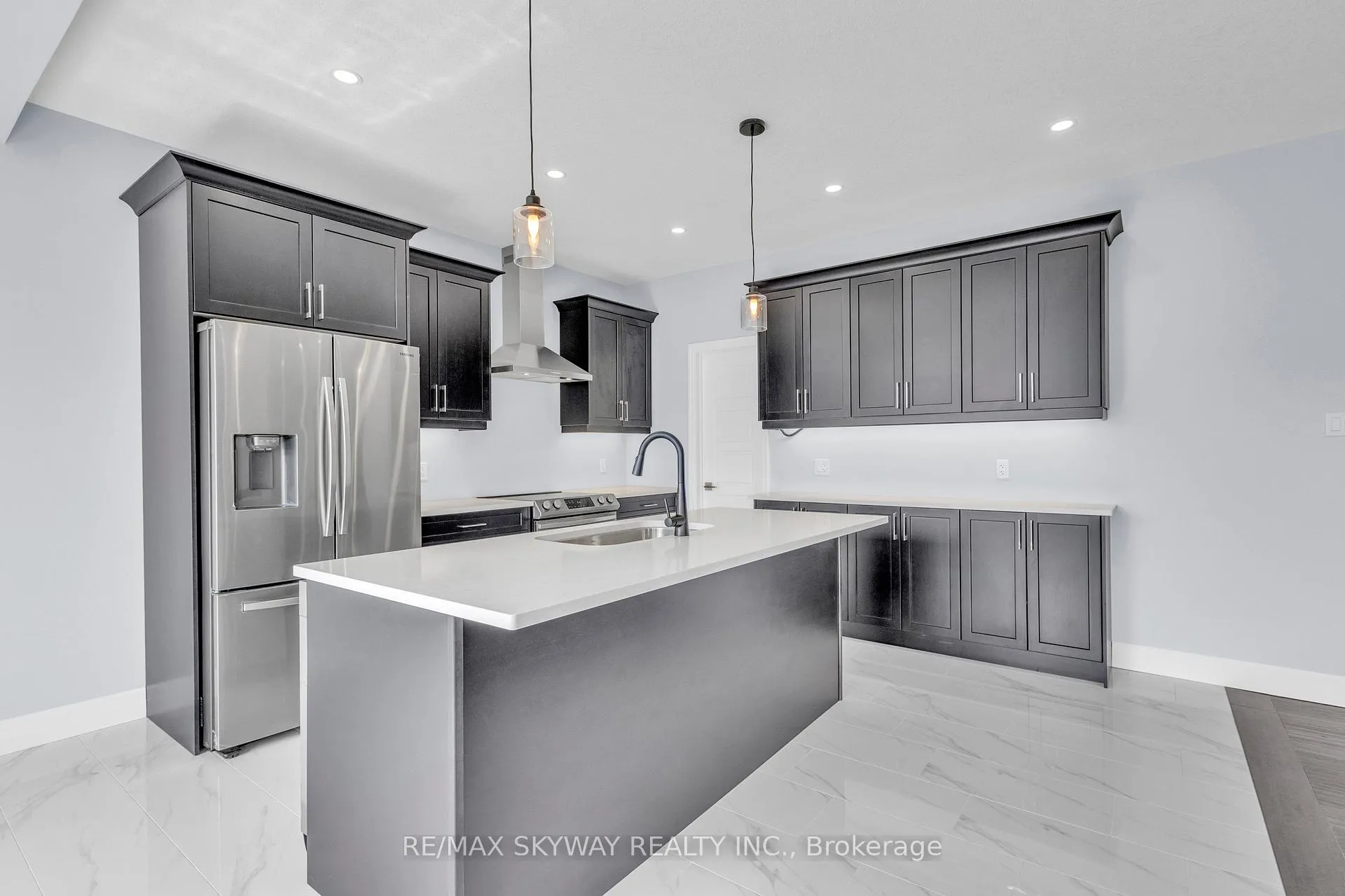 Photo 30 of 176 Foxborough Place, Thames Centre, Thorndale — HOMEH