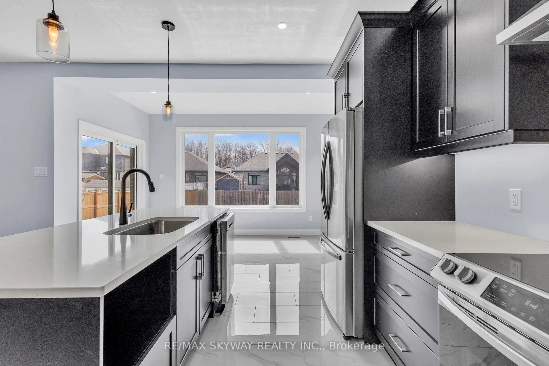 Photo 33 of 176 Foxborough Place, Thames Centre, Thorndale — HOMEH
