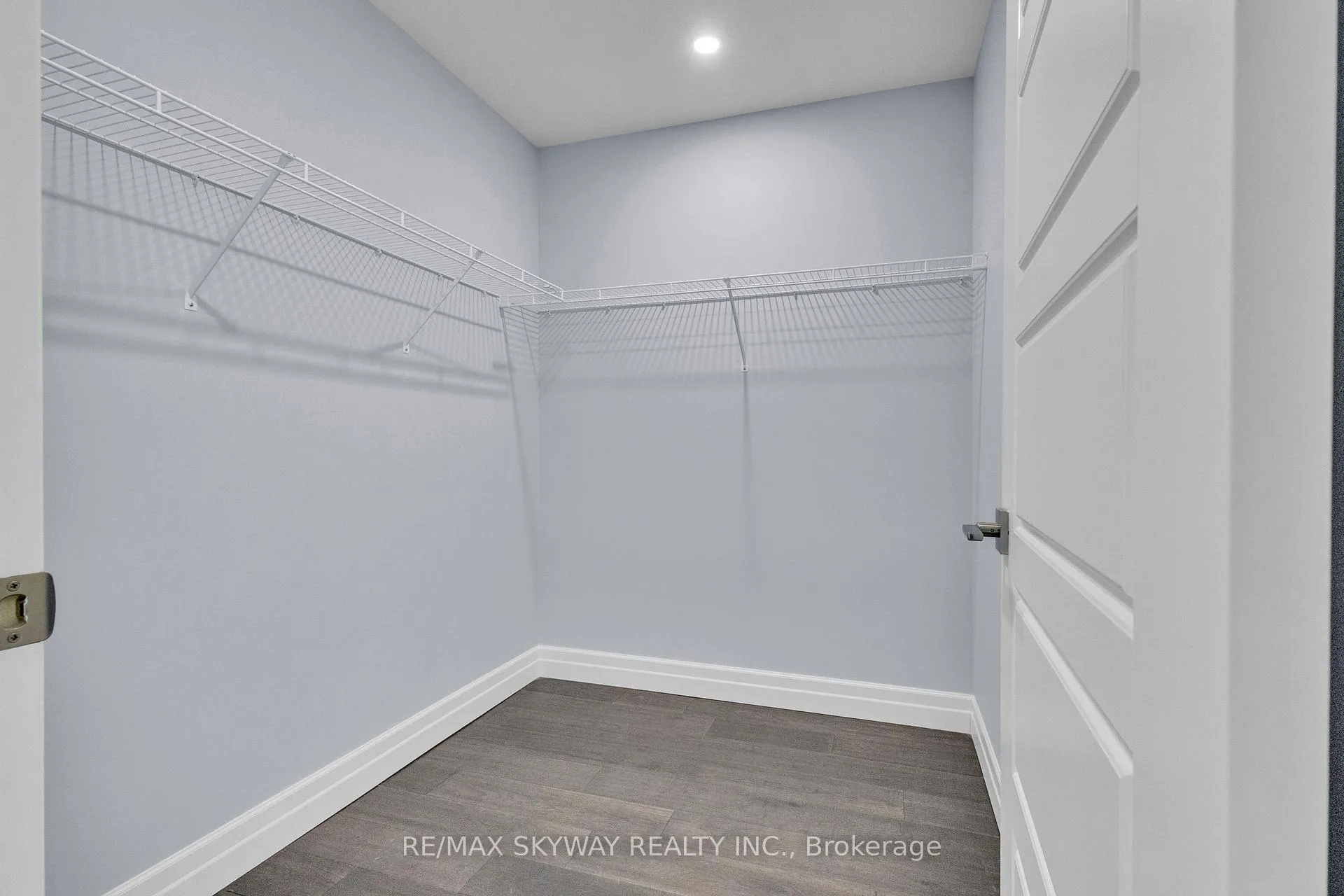 Photo 40 of 176 Foxborough Place, Thames Centre, Thorndale — HOMEH