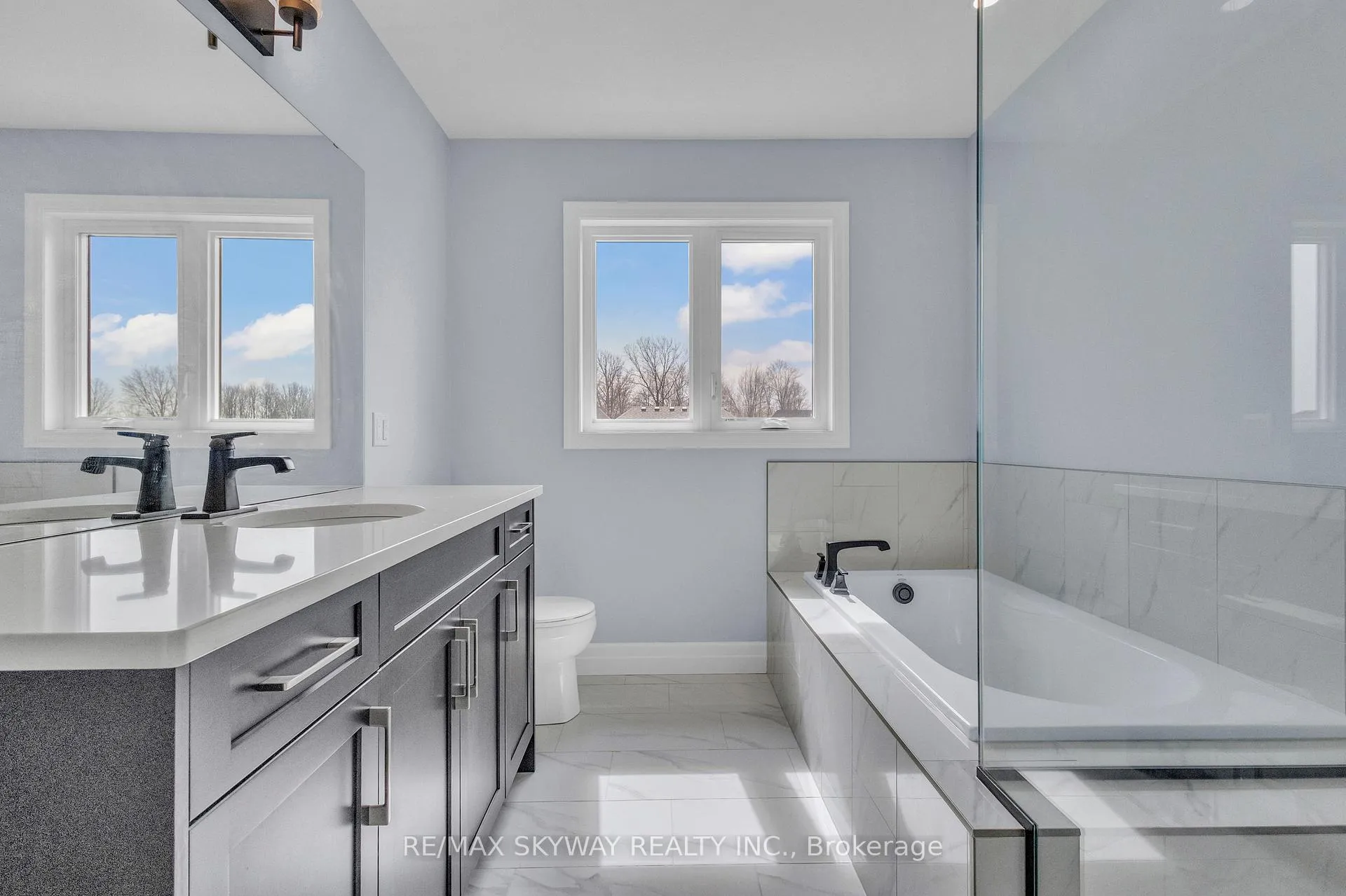 Photo 42 of 176 Foxborough Place, Thames Centre, Thorndale — HOMEH