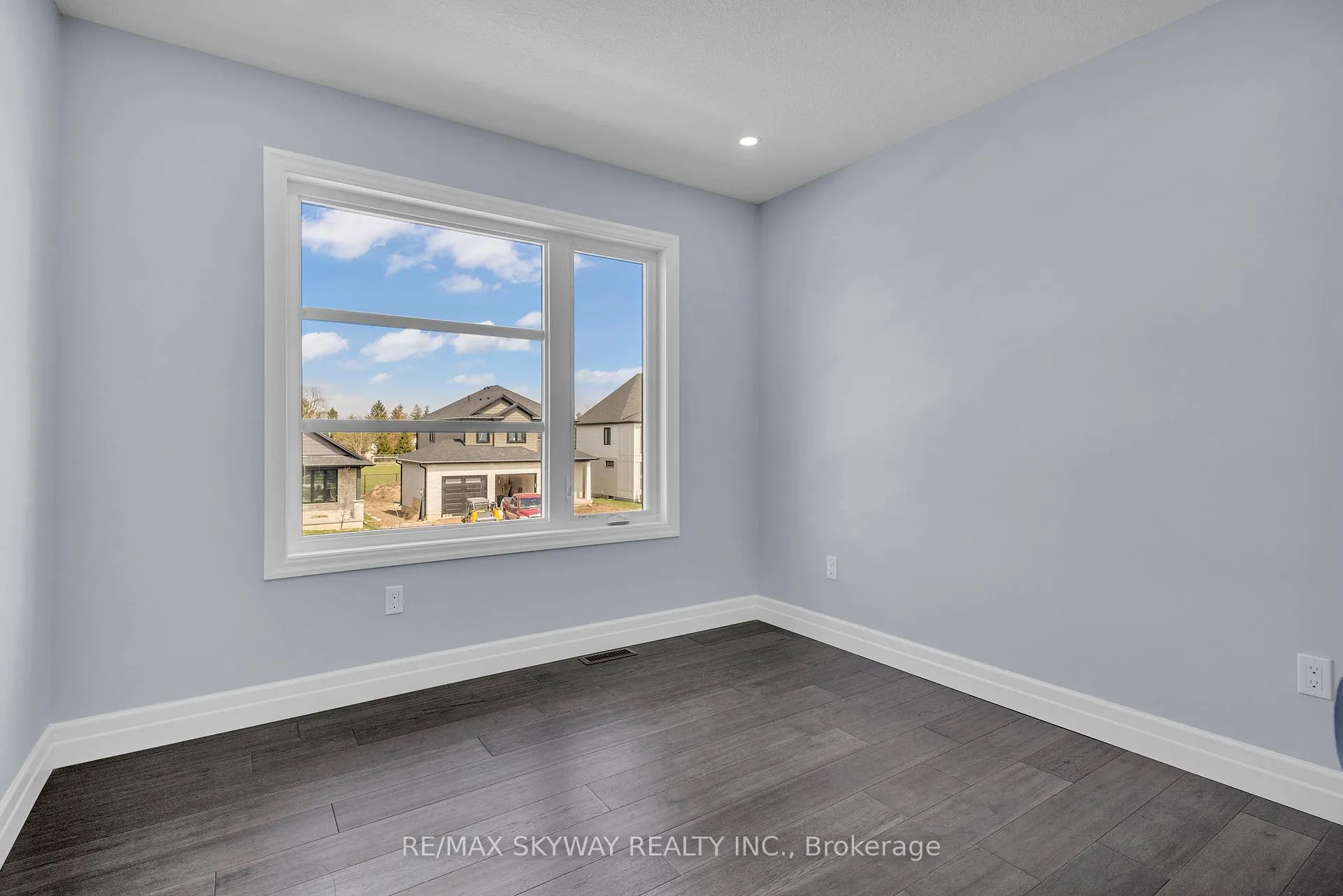 Photo 48 of 176 Foxborough Place, Thames Centre, Thorndale — HOMEH