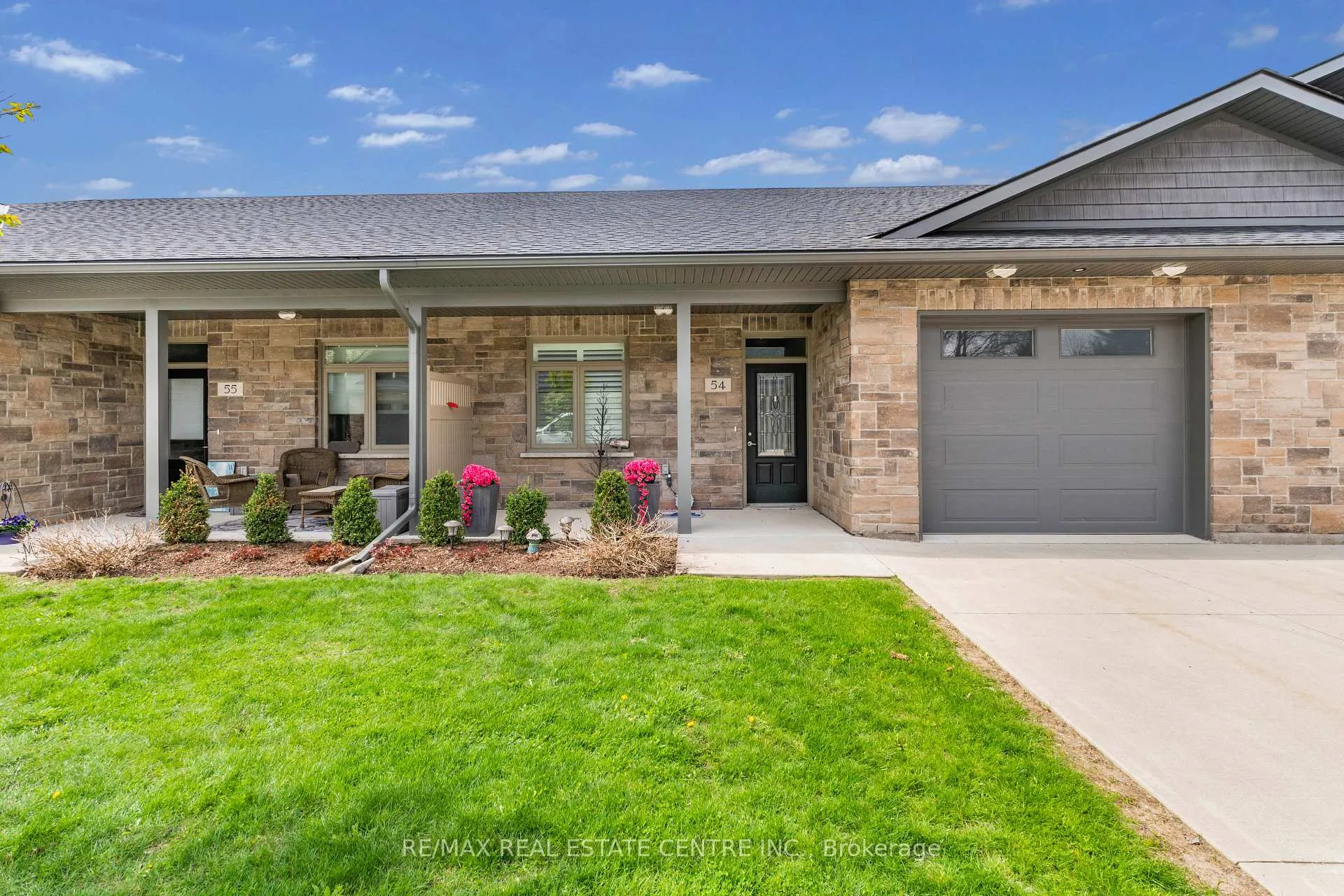 Photo 3 of Unit 54, 375 Mitchell Road S, North Perth, Elma — HOMEH