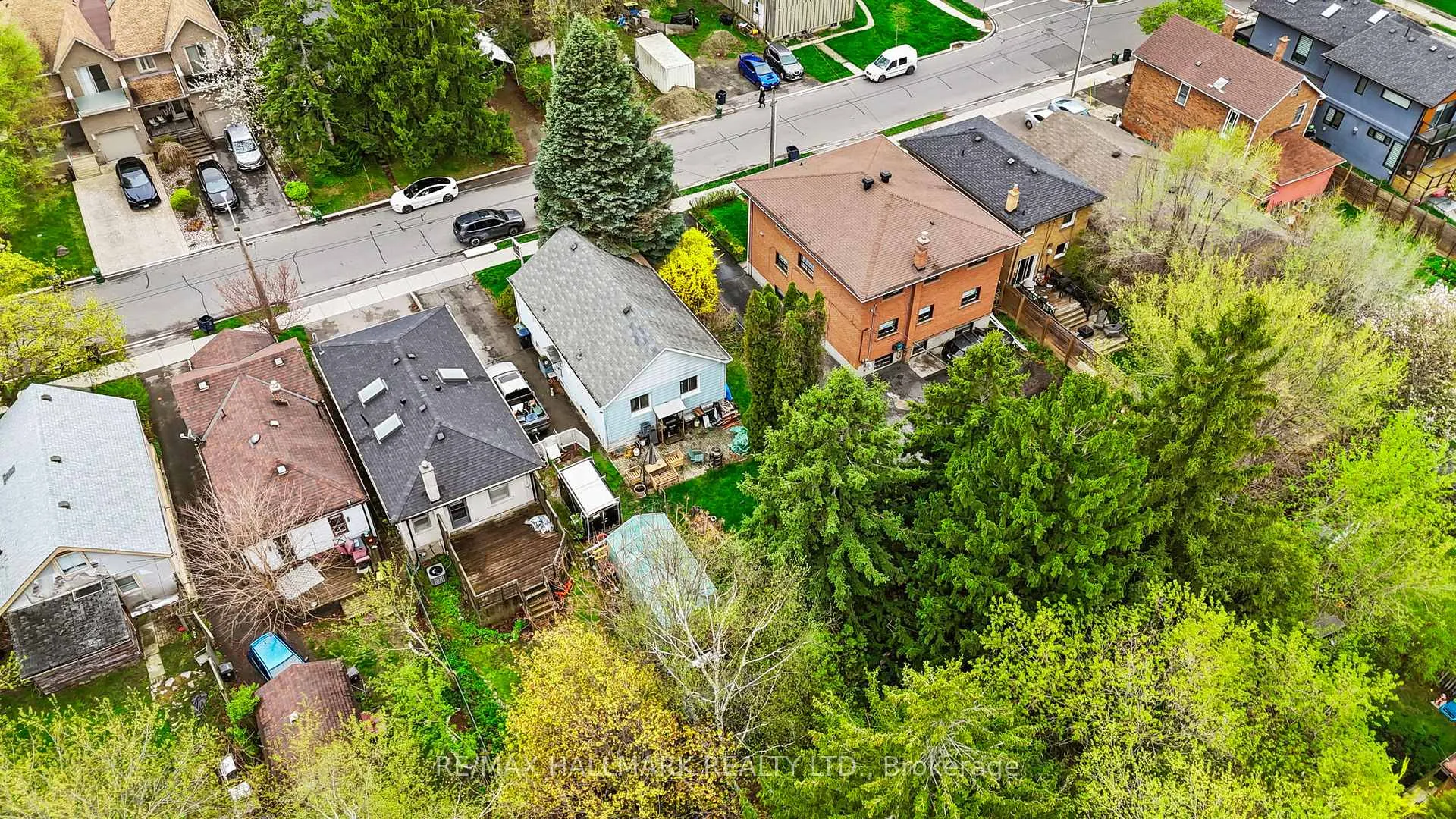Photo 3 of 65 Fortieth Street, Etobicoke, Long Branch — HOMEH