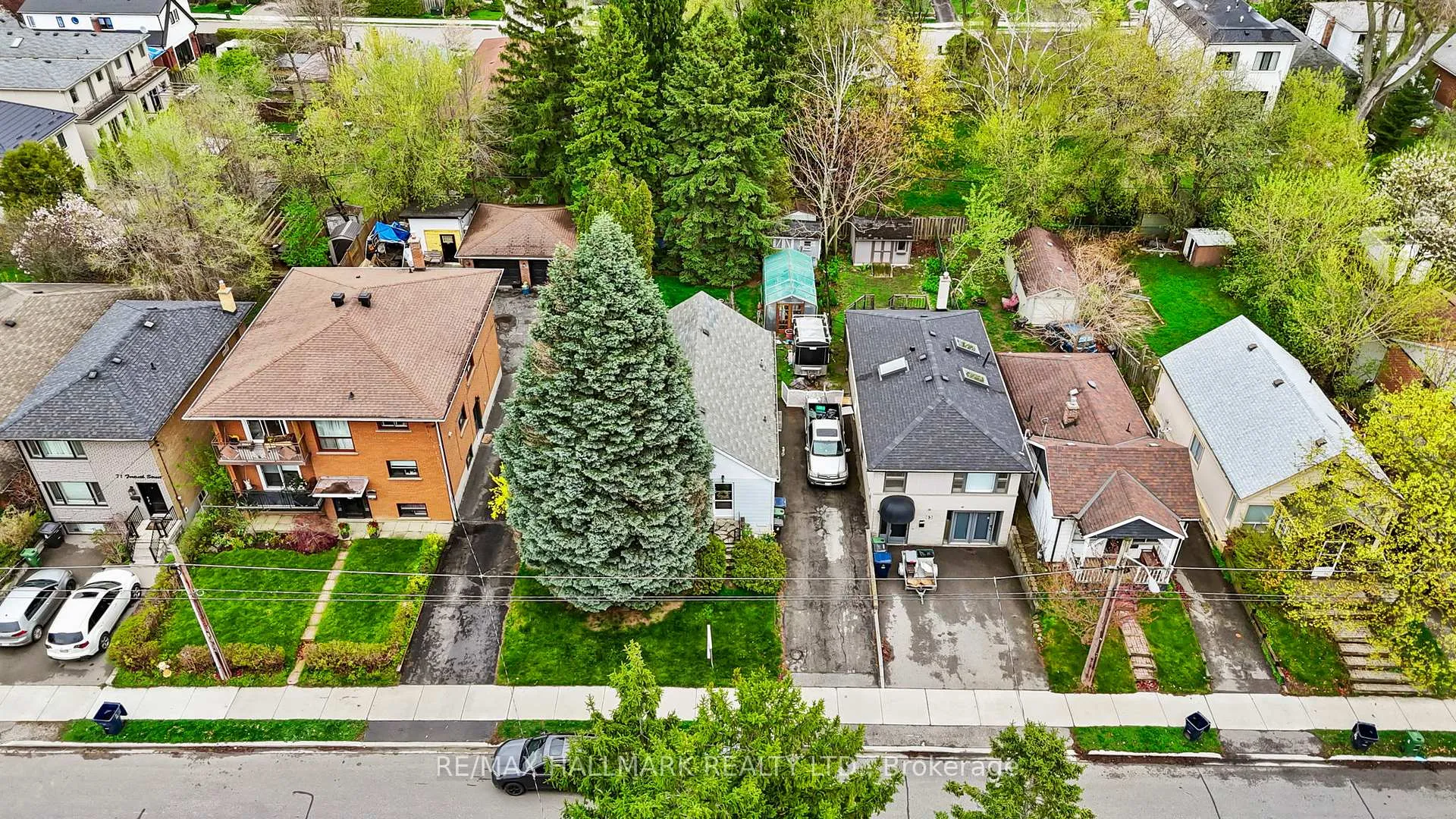 Photo 6 of 65 Fortieth Street, Etobicoke, Long Branch — HOMEH