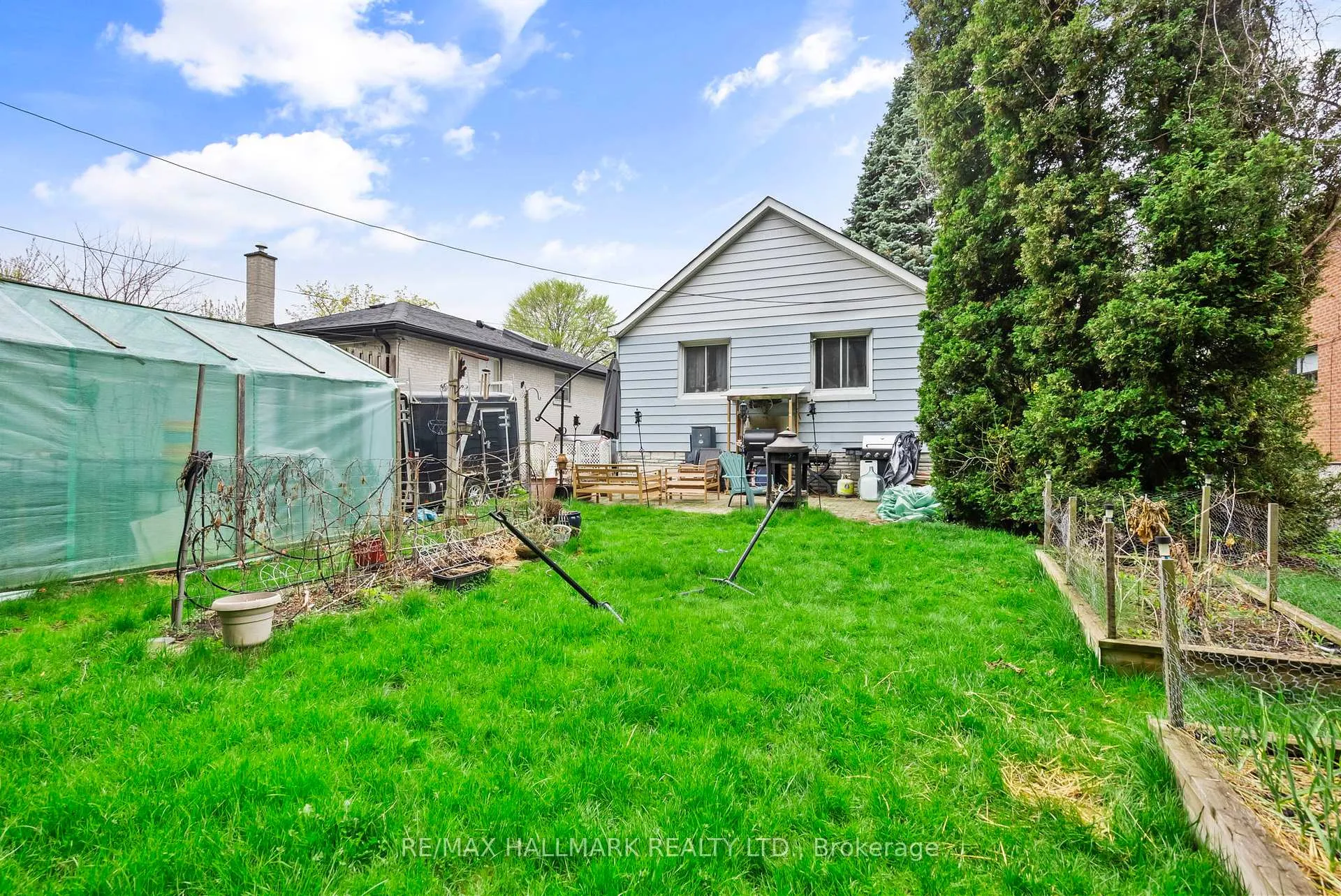 Photo 10 of 65 Fortieth Street, Etobicoke, Long Branch — HOMEH